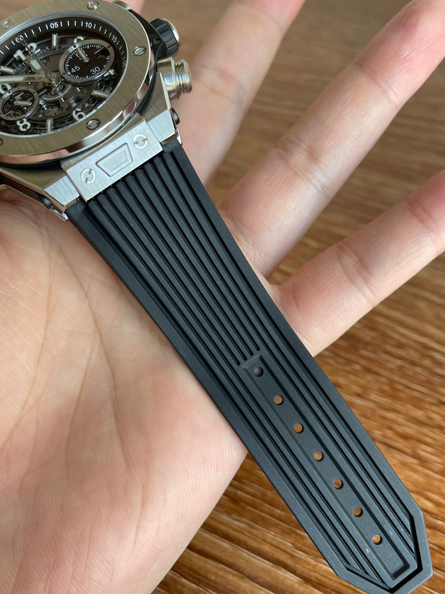 Hublot Big Bang Chronograph | 44MM | ตัวเรือนไทเทเนียม/สแตนเลสสตีล | หน้าปัดสเกเลตัน | จับเวลา Chronograph | กลไกอัตโนมัติ HUB4100