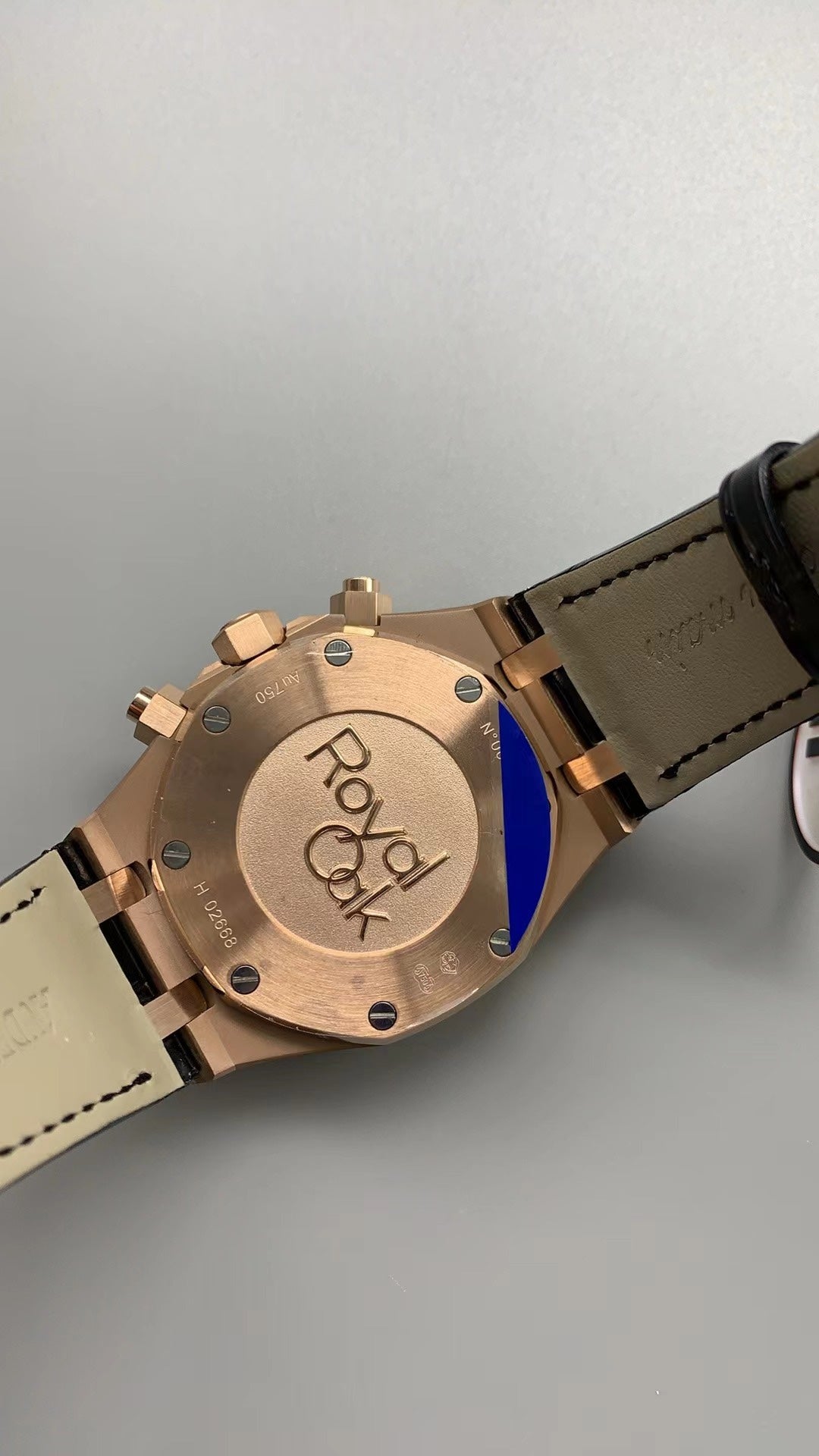 Audemars Piguet Royal Oak 26331 | 41MM | ตัวเรือนสแตนเลสสตีลเคลือบสีโรสโกลด์แบบ PVD | หน้าปัดสีดำ | สายหนัง | จับเวลา Chronograph | กลไกอัตโนมัติ Cal.2385