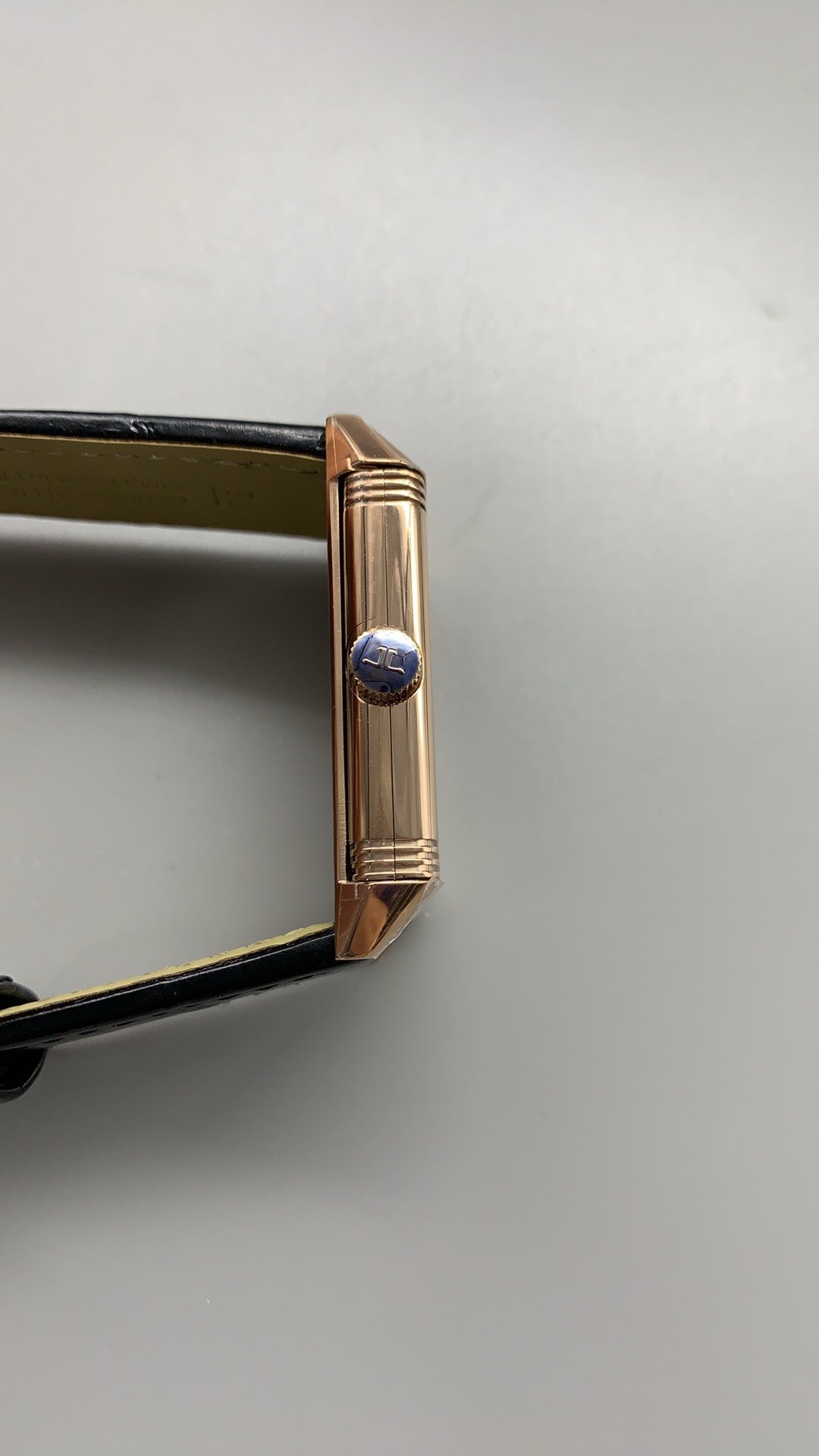 Jaeger-LeCoultre Reverso Tribute Small Seconds | 45.6×27.4MM | Stainless steel case | Green dial | Green alligator strap | Manual winding movement Cal.822/2