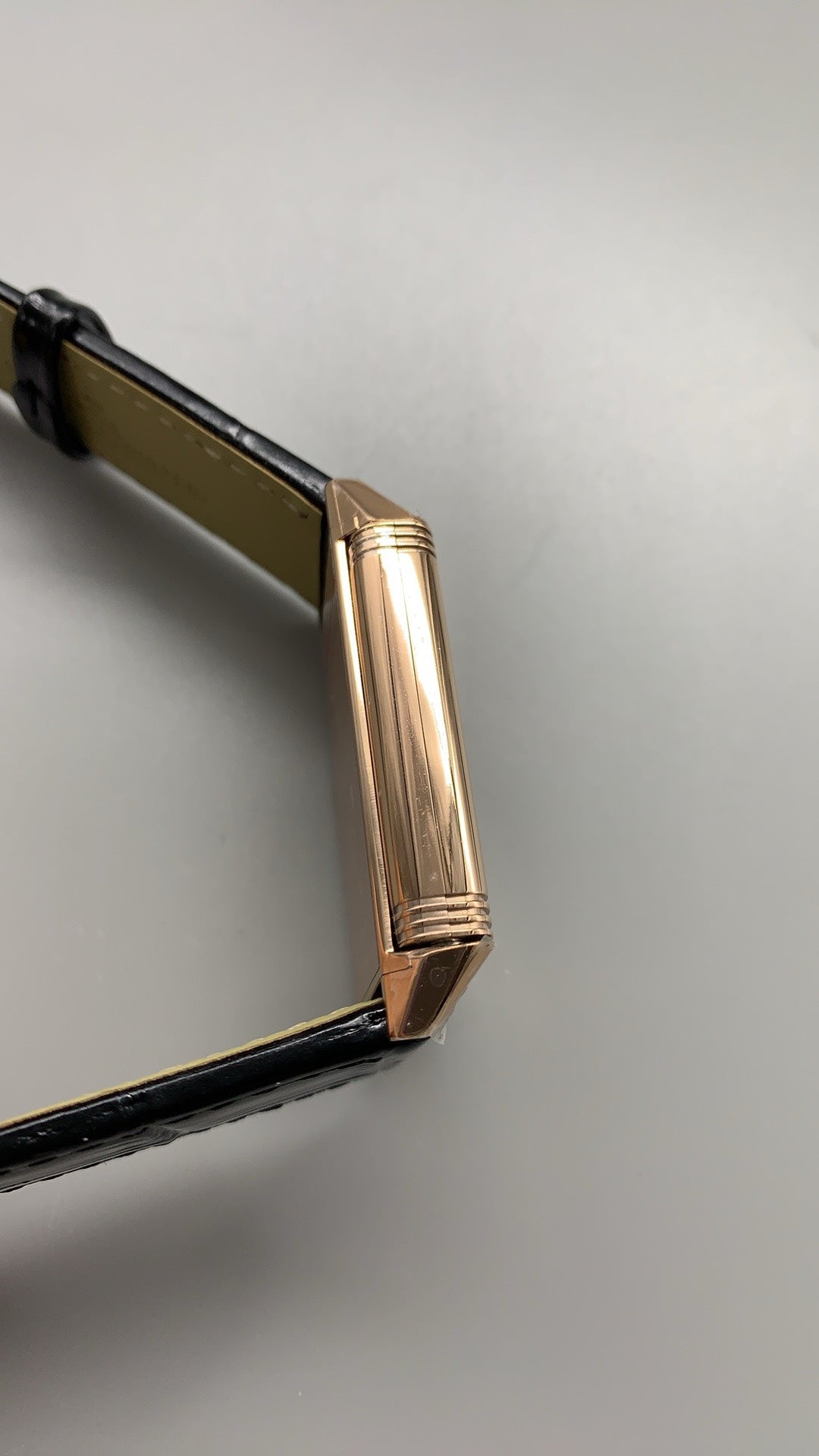 Jaeger-LeCoultre Reverso Tribute Small Seconds | 45.6×27.4MM | Stainless steel case | Green dial | Green alligator strap | Manual winding movement Cal.822/2