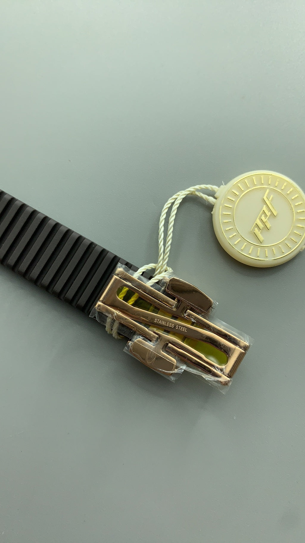 Patek Philippe Aquanaut 5068 | 35.6MM | ตัวเรือนสีโรสโกลด์ PVD | ขอบประดับเพชร | หน้าปัดสีขาว | กลไกอัตโนมัติ Cal.324 S C