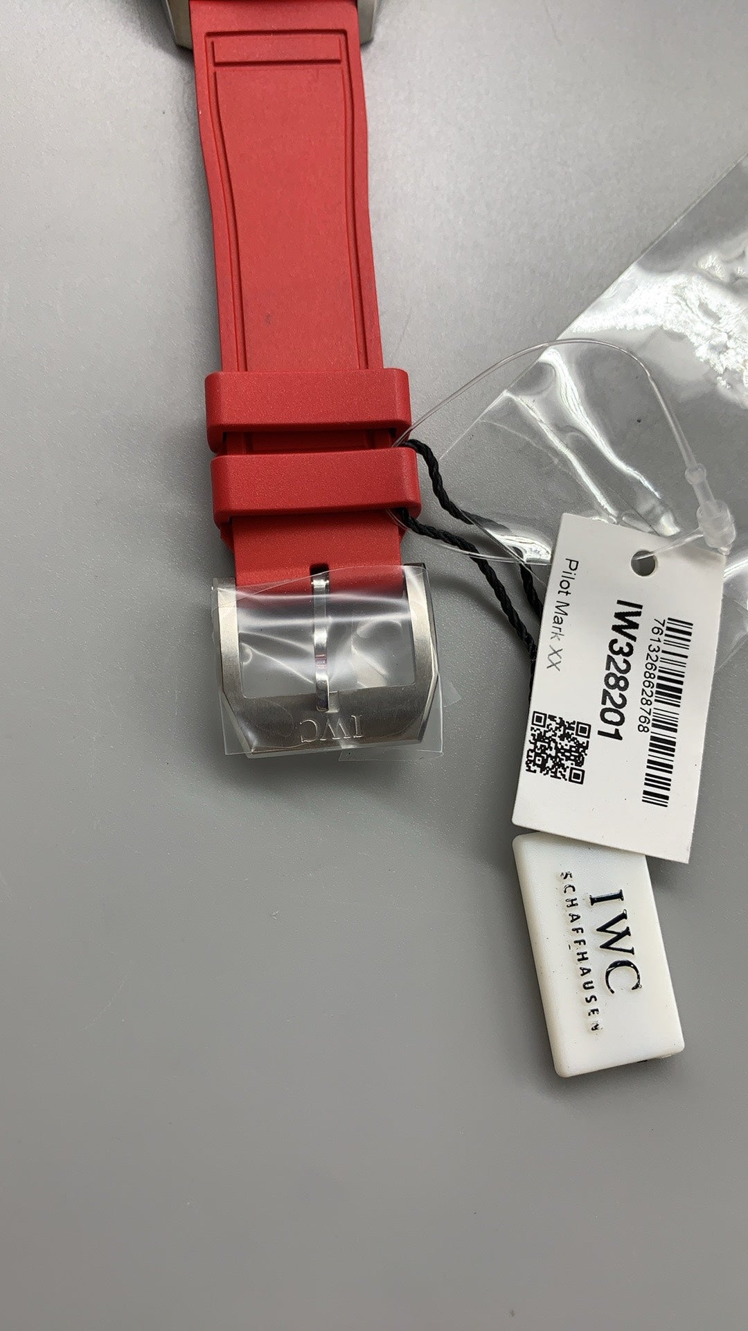 IWC Pilot’s Watch Mark XX | 40MM | หน้าปัดสีขาว | สายหนังลูกวัวสีดำ