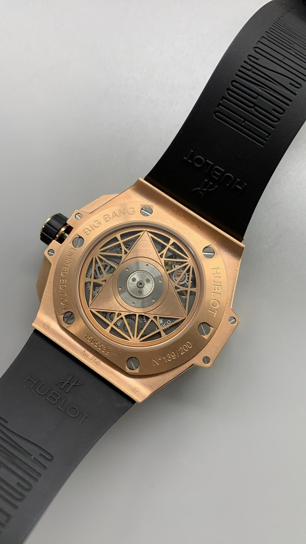 Hublot Big Bang Unico II Sang Bleu | 44MM | ตัวเรือนไทเทเนียม | หน้าปัดสเกเลตันลายเรขาคณิต | จับเวลา Chronograph | กลไกอัตโนมัติ HUB1280