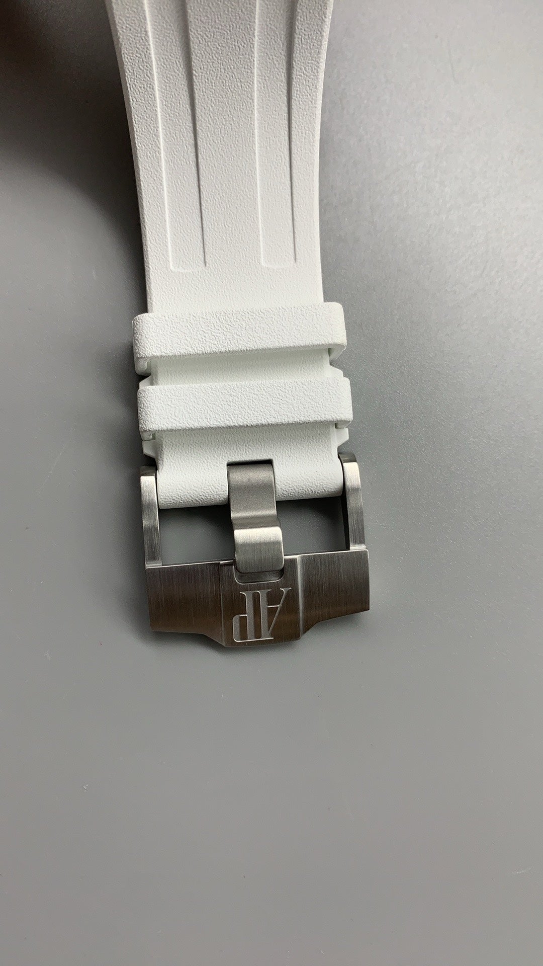 Audemars Piguet Royal Oak Offshore Diver 15710ST | 42MM | Stainless Steel Case | Classic Dial | Automatic Movement Cal.3120