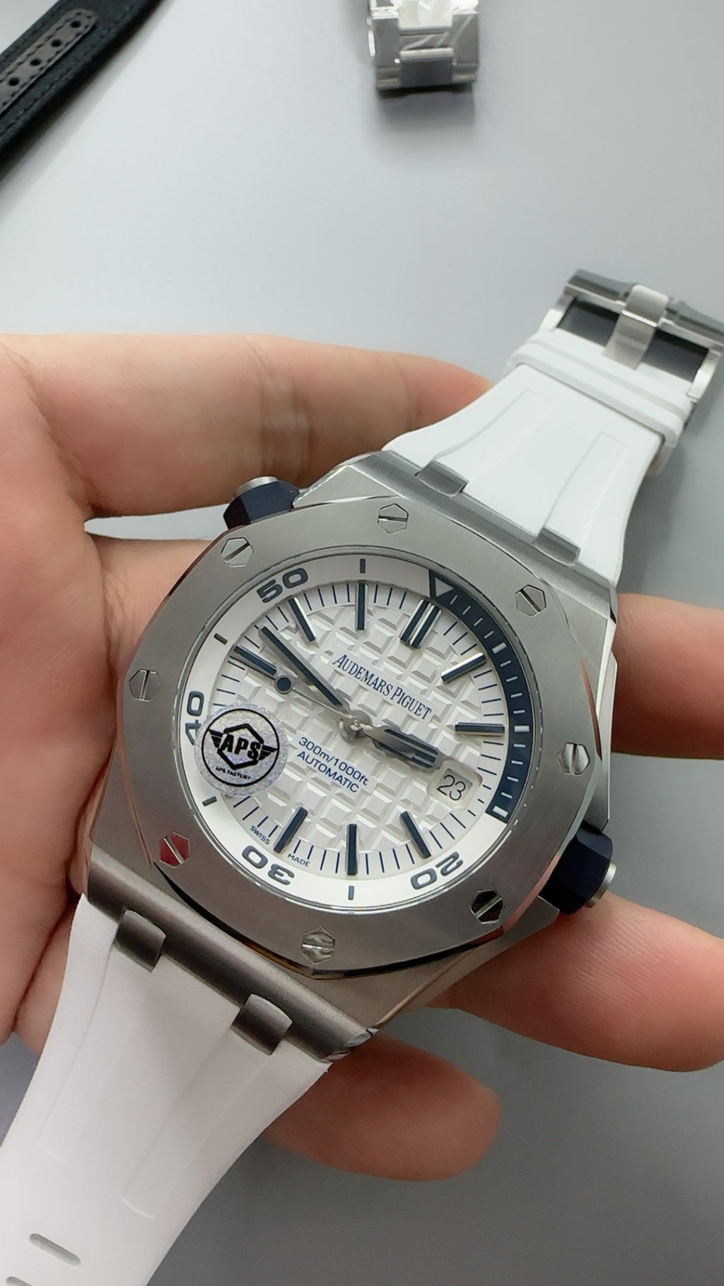 Audemars Piguet Royal Oak Offshore Diver 15710ST | 42MM | Stainless Steel Case | Classic Dial | Automatic Movement Cal.3120