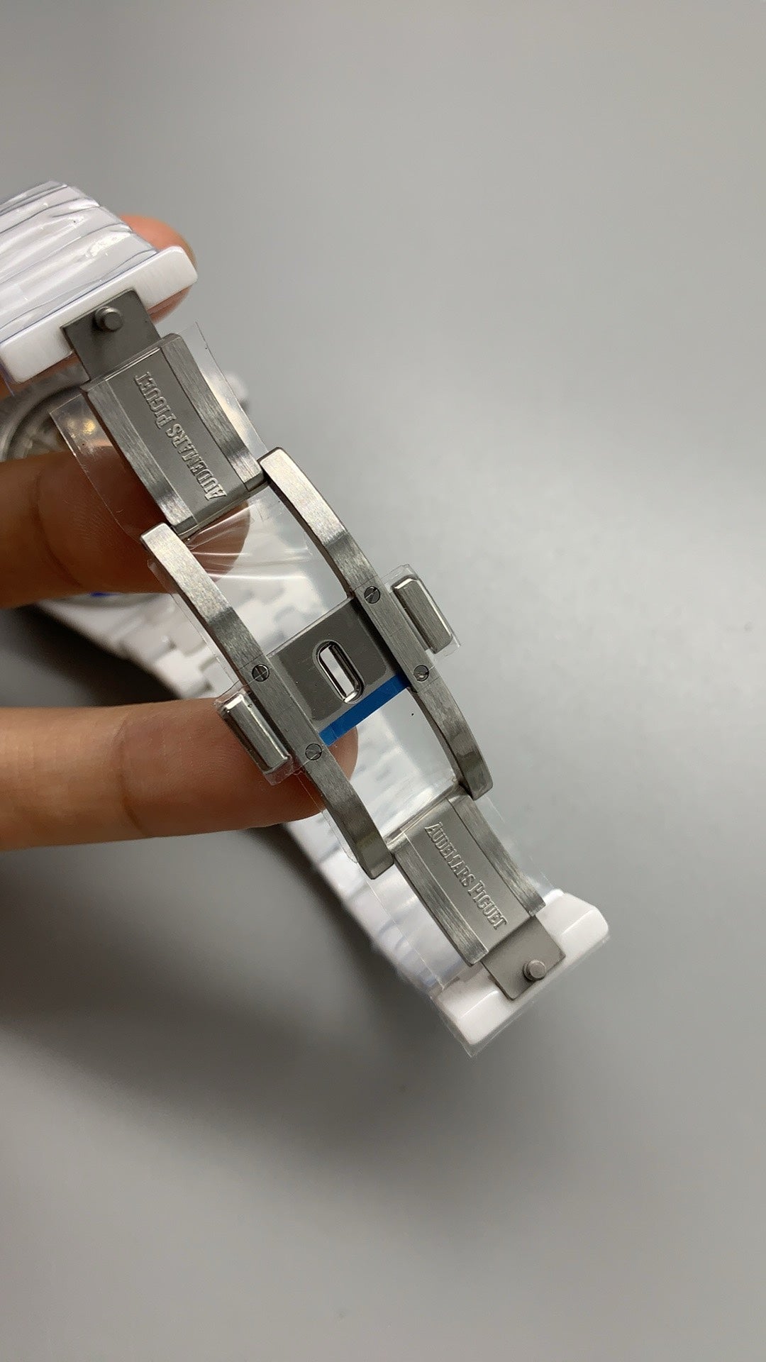 Audemars Piguet Royal Oak Perpetual Calendar 26579CB | 41MM | White ceramic case | Blue dial | Perpetual calendar | Automatic movement Cal.5134