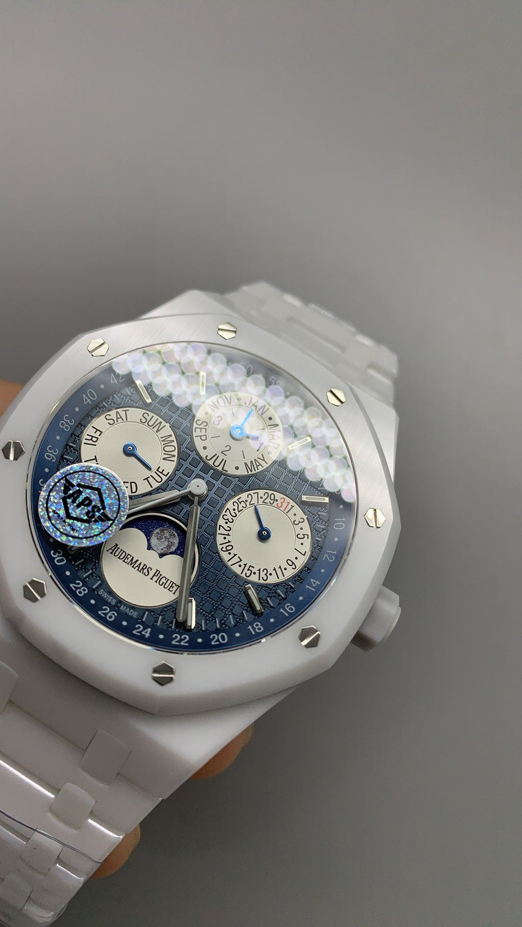 Audemars Piguet Royal Oak Perpetual Calendar 26579CB | 41MM | White ceramic case | Blue dial | Perpetual calendar | Automatic movement Cal.5134