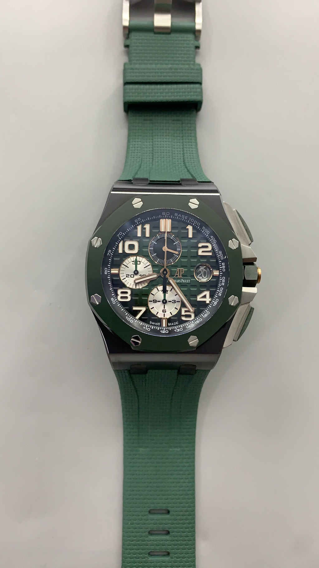 Audemars Piguet Royal Oak Offshore 26405CE.OO.A056CA.01 | 44MM | Stainless steel case | Green ceramic bezel | Green dial with white subdials | Green rubber strap | Chronograph | Automatic movement Cal.3126