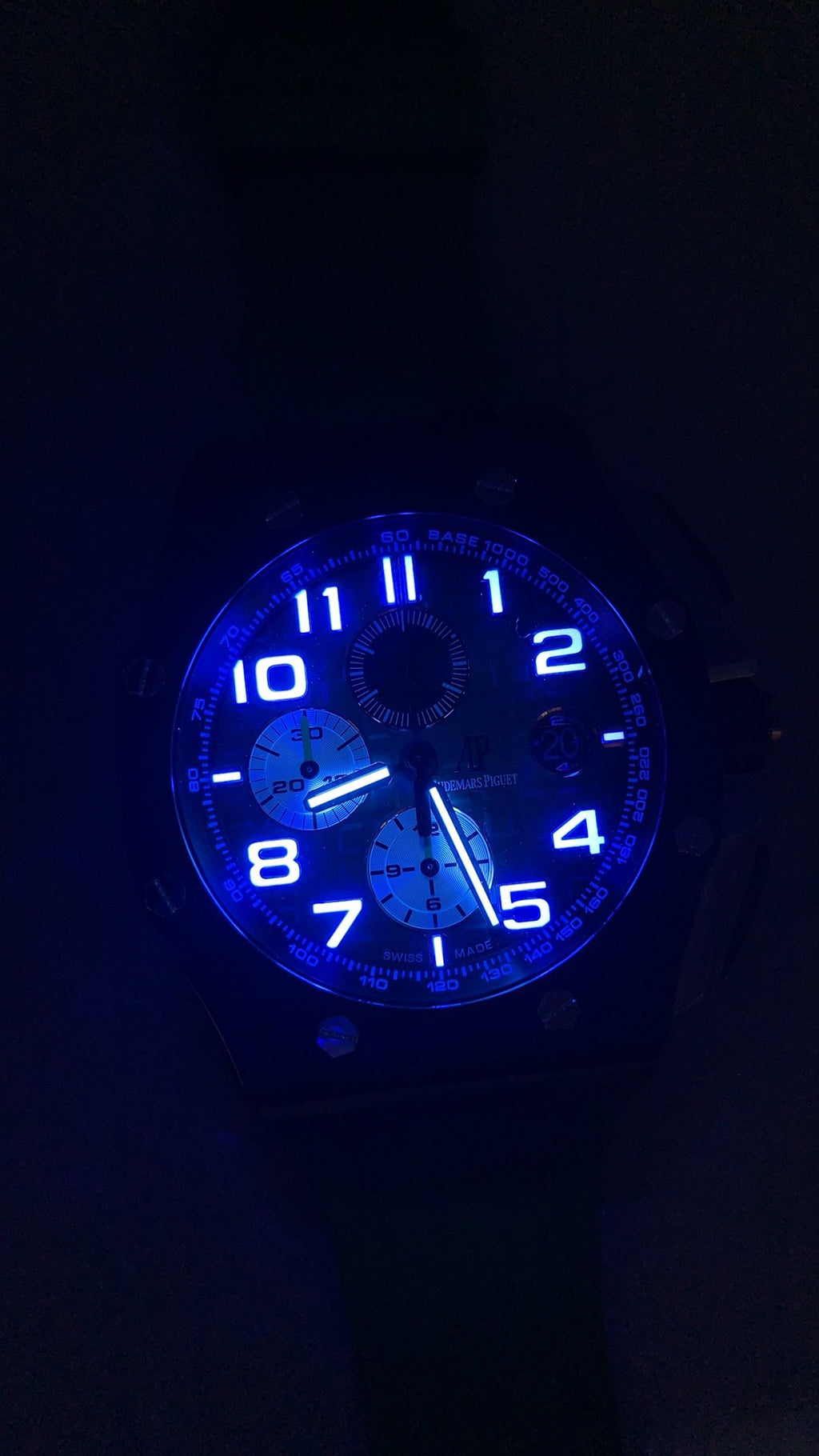 Audemars Piguet Royal Oak Offshore 26405CE.OO.A056CA.01 | 44MM | Stainless steel case | Green ceramic bezel | Green dial with white subdials | Green rubber strap | Chronograph | Automatic movement Cal.3126