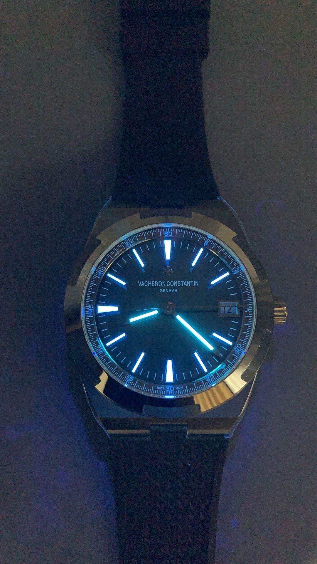 Vacheron Constantin Overseas 4500V | 41MM | ตัวเรือนสแตนเลสสตีล | ฟังก์ชันวันที่ | หน้าปัดสีน้ำตาล | สายยางสีน้ำตาล | กลไกอัตโนมัติ Cal.5100