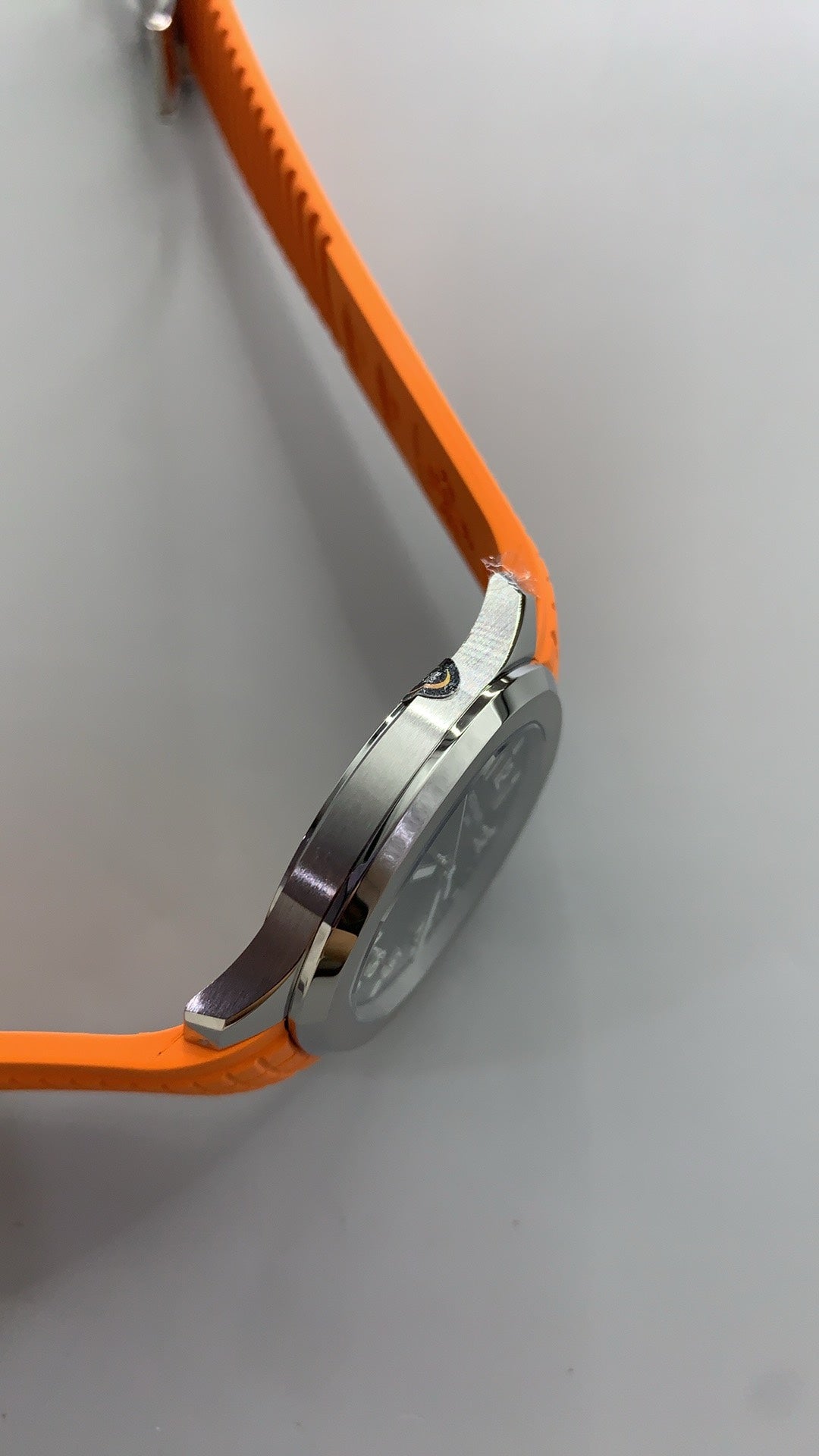 Patek Philippe Aquanaut 5167 | 40MM | หน้าปัดสีดำลายตาราง | สายยางสีส้ม | กลไกอัตโนมัติ Cal.324 S C