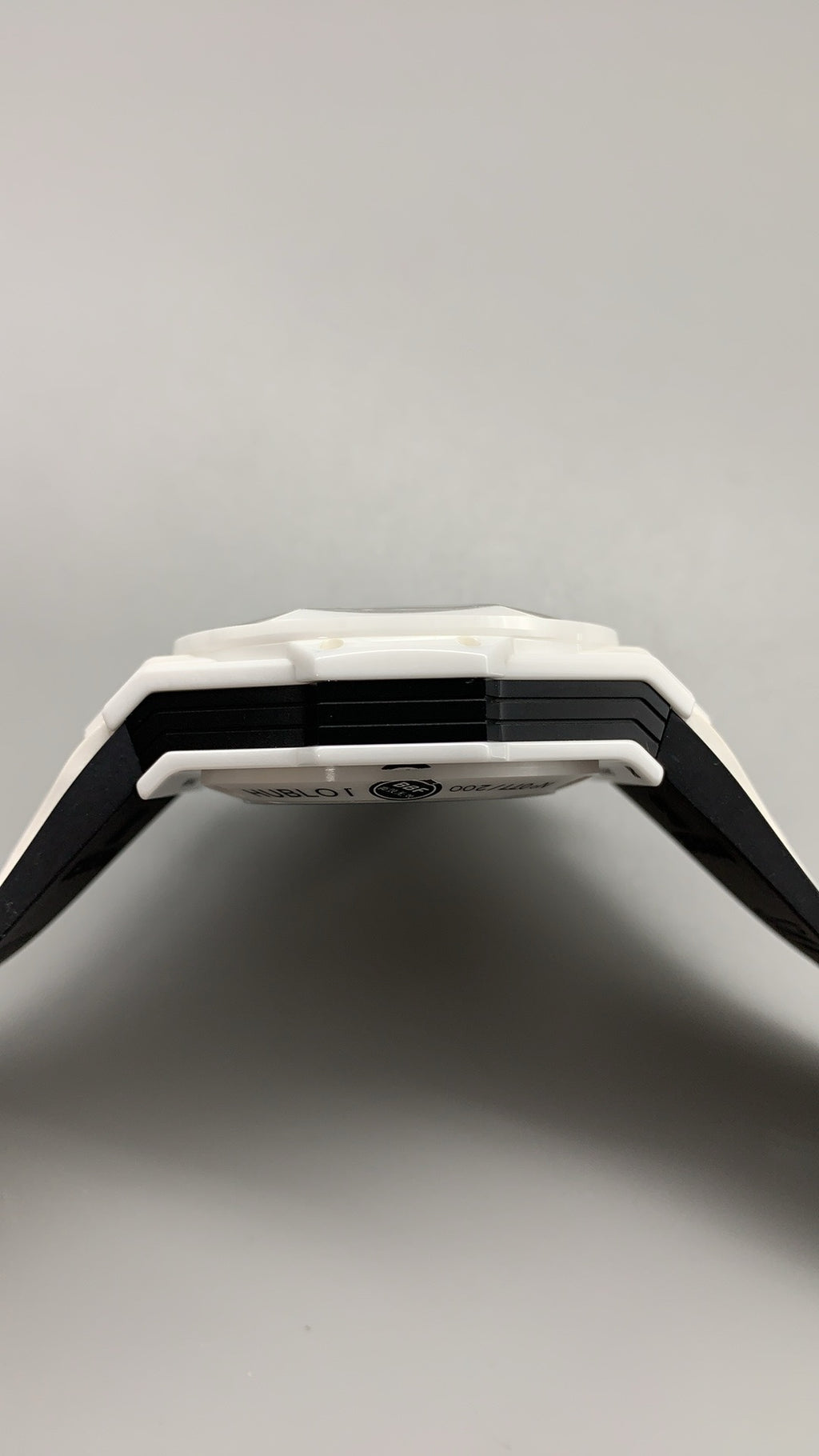 Hublot Big Bang Unico II Sang Bleu | 44MM | ตัวเรือนเซรามิกทั้งเรือน | หน้าปัดสเกเลตันลายเรขาคณิต | จับเวลา Chronograph | กลไกอัตโนมัติ HUB1280