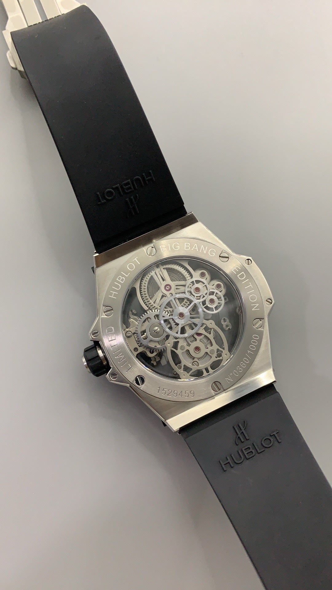 Hublot Big Bang Tourbillon | 44MM | ตัวเรือนไทเทเนียม | หน้าปัดสเกเลตัน | ระบบ Flying Tourbillon | กลไกไขลานมือ HUB6011