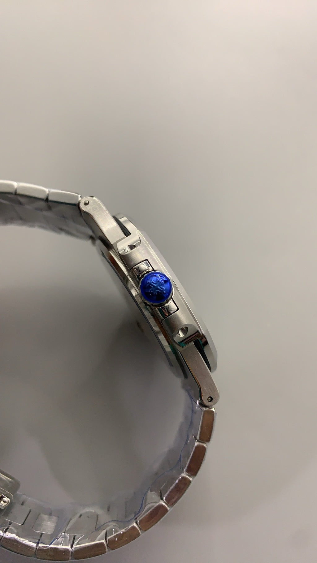 Patek Philippe Nautilus 5711 | 40MM | หน้าปัดสีเขียวซันเรย์ (รุ่นคัสตอม) | ตัวเรือนสแตนเลสสตีล | กลไกอัตโนมัติ Cal.324 S C