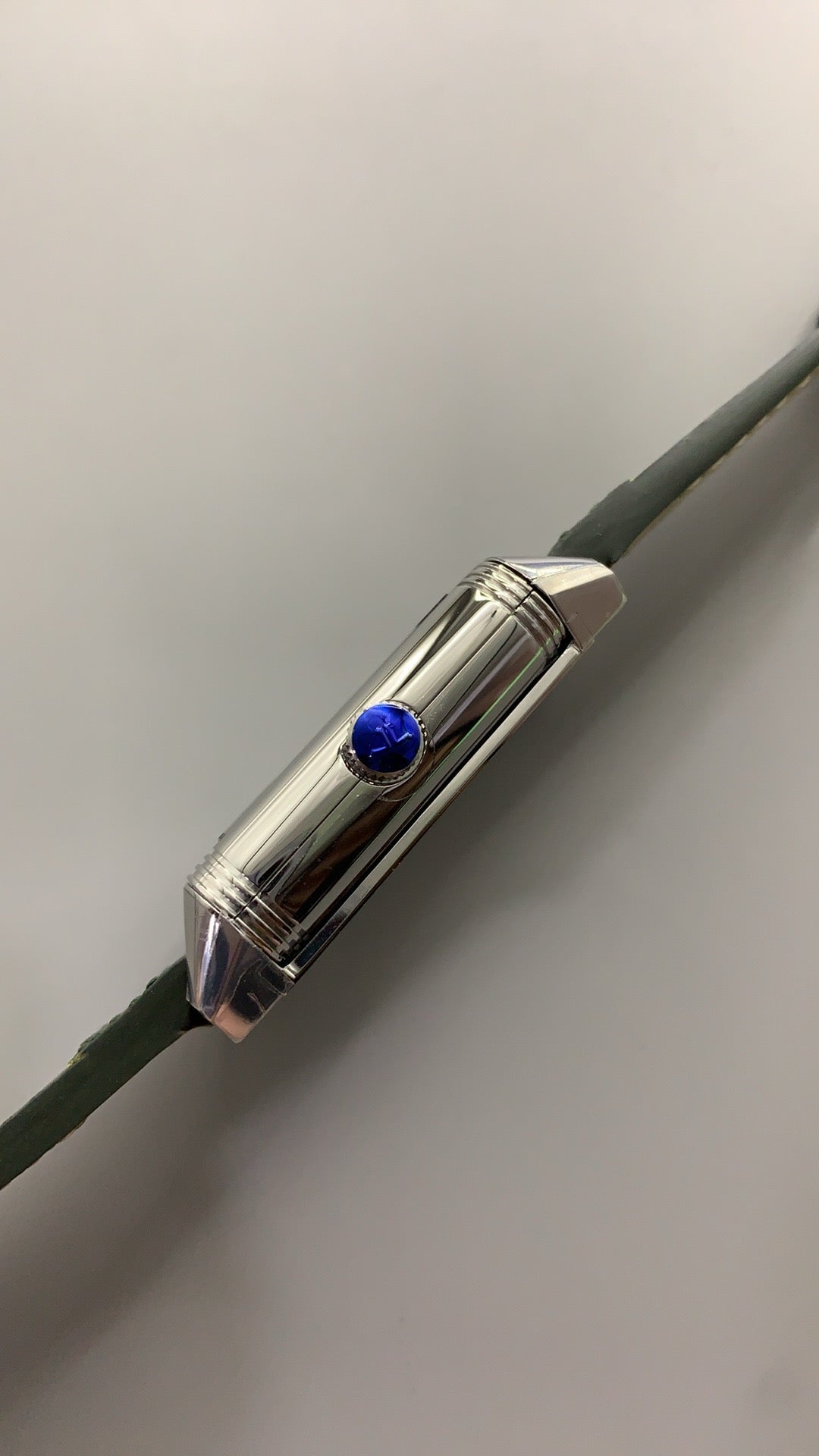 Jaeger-LeCoultre Reverso Tribute Small Seconds | 45.6×27.4MM | Stainless steel case | Green dial | Green alligator strap | Manual winding movement Cal.822/2