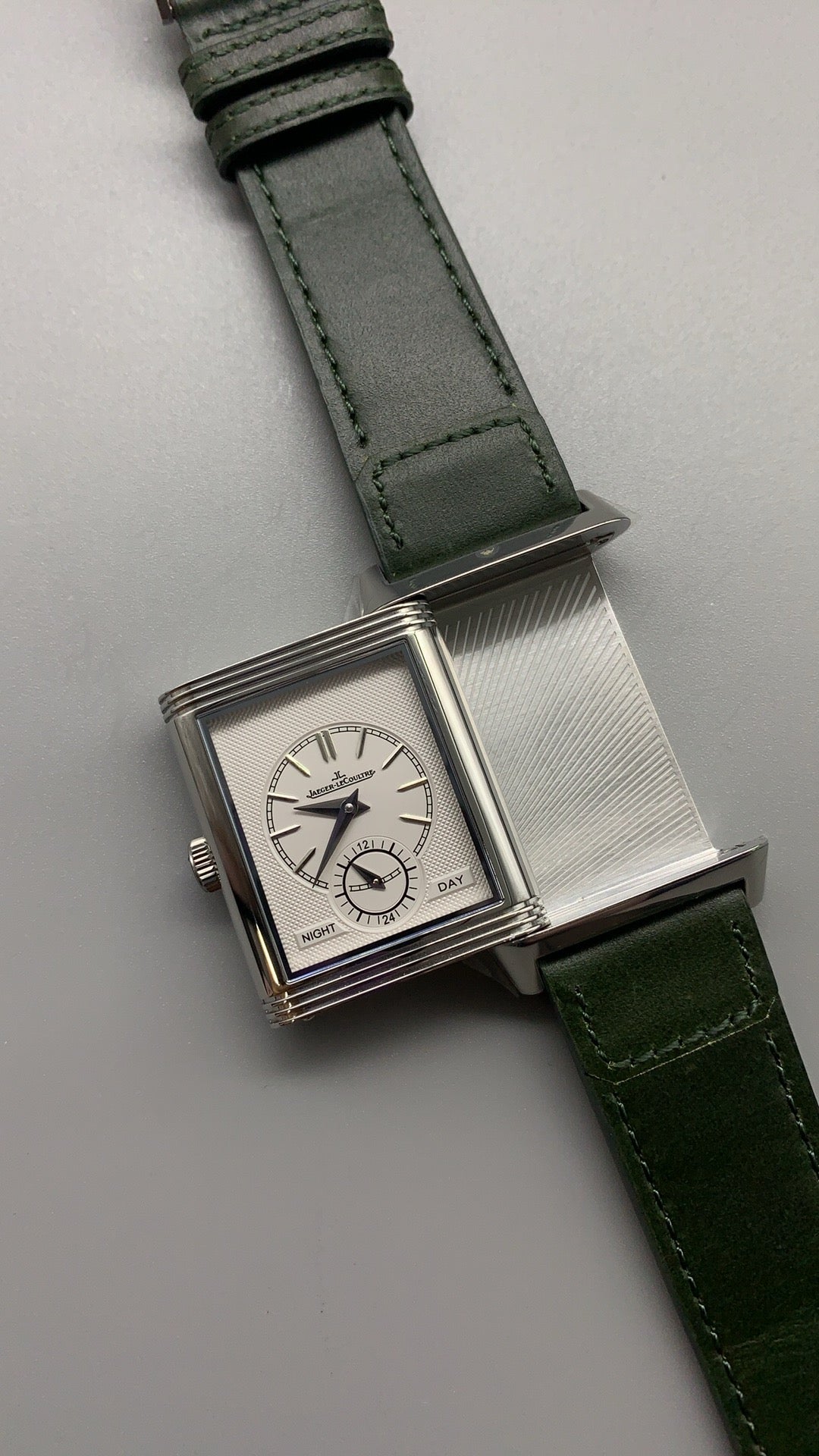 Jaeger-LeCoultre Reverso Tribute Small Seconds | 45.6×27.4MM | Stainless steel case | Green dial | Green alligator strap | Manual winding movement Cal.822/2