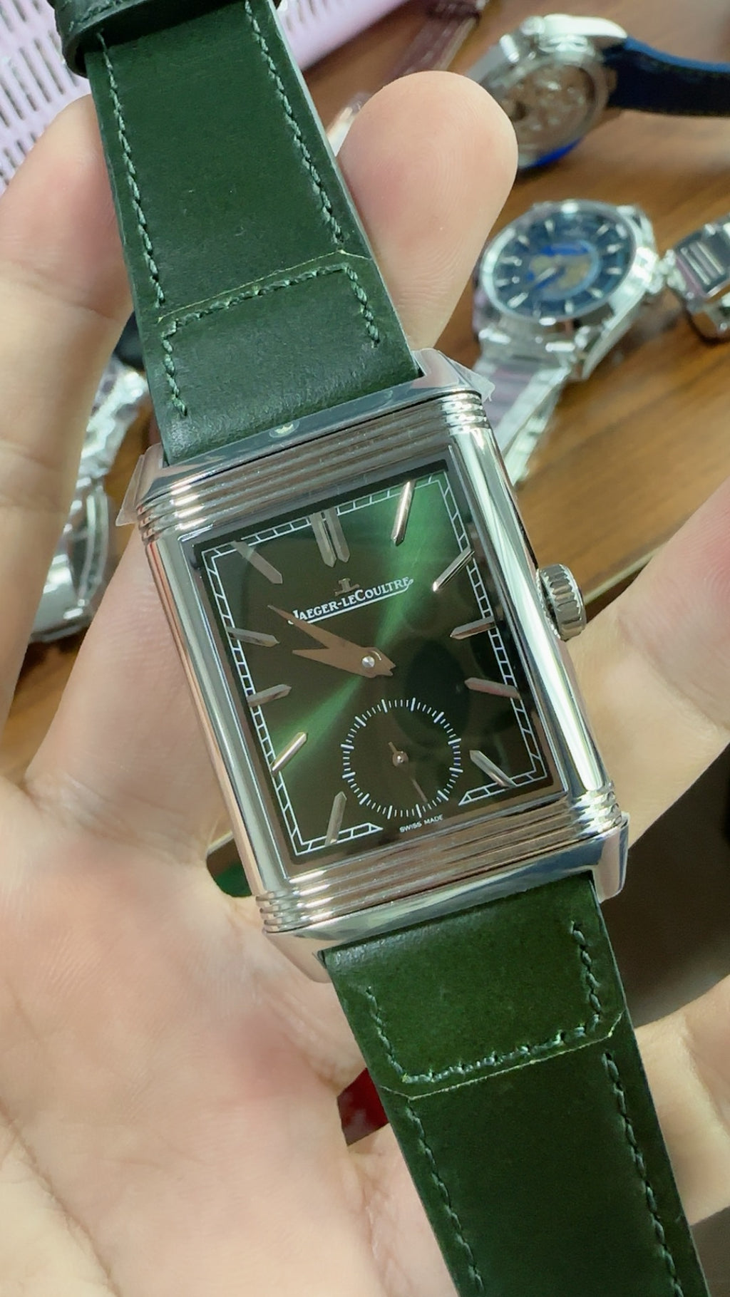 Jaeger-LeCoultre Reverso Tribute Small Seconds | 45.6×27.4MM | Stainless steel case | Green dial | Green alligator strap | Manual winding movement Cal.822/2