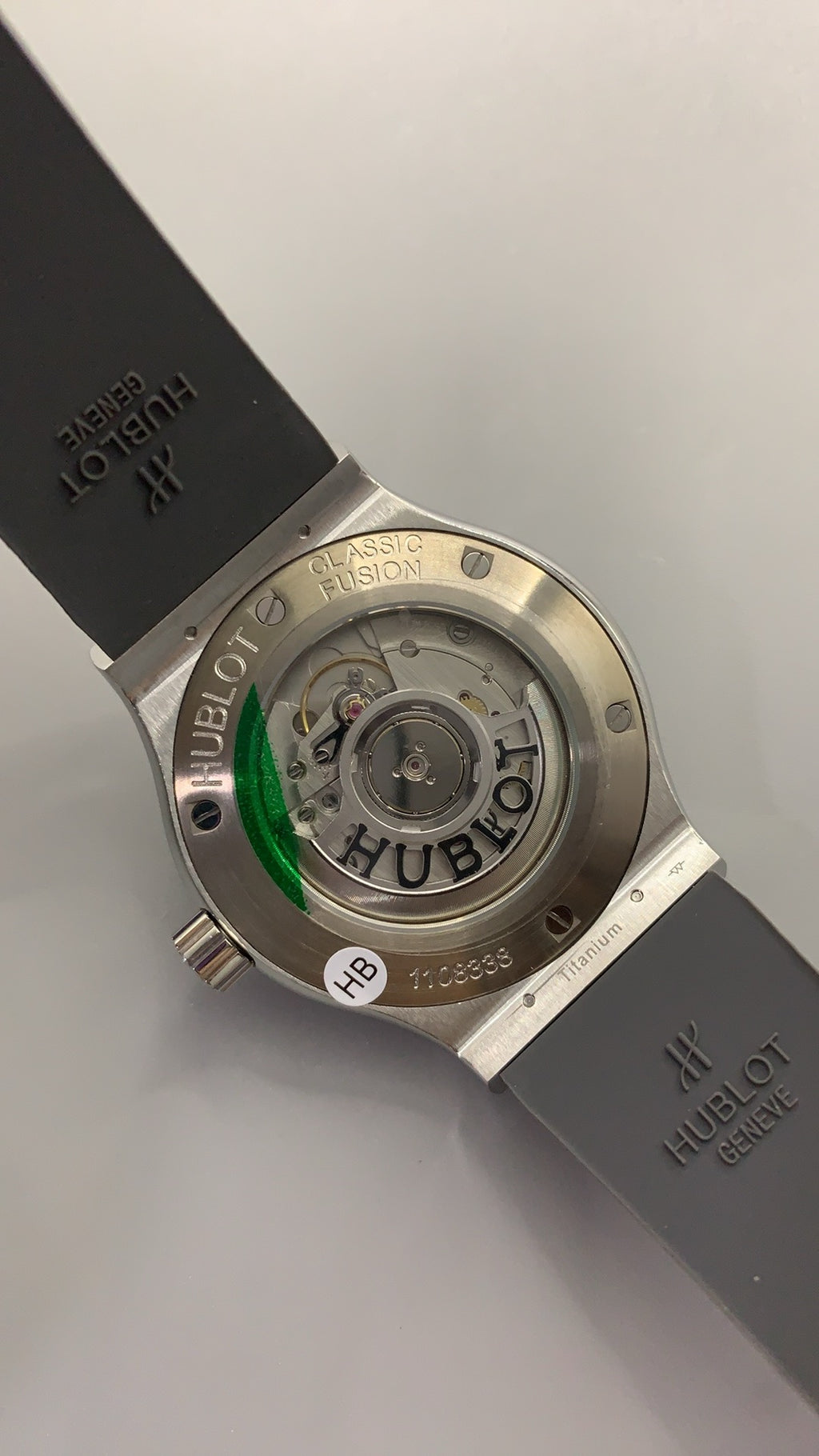 Hublot Classic Fusion | 42MM | ตัวเรือนไทเทเนียม | หน้าปัดสีเทา | กลไกอัตโนมัติ HUB1110