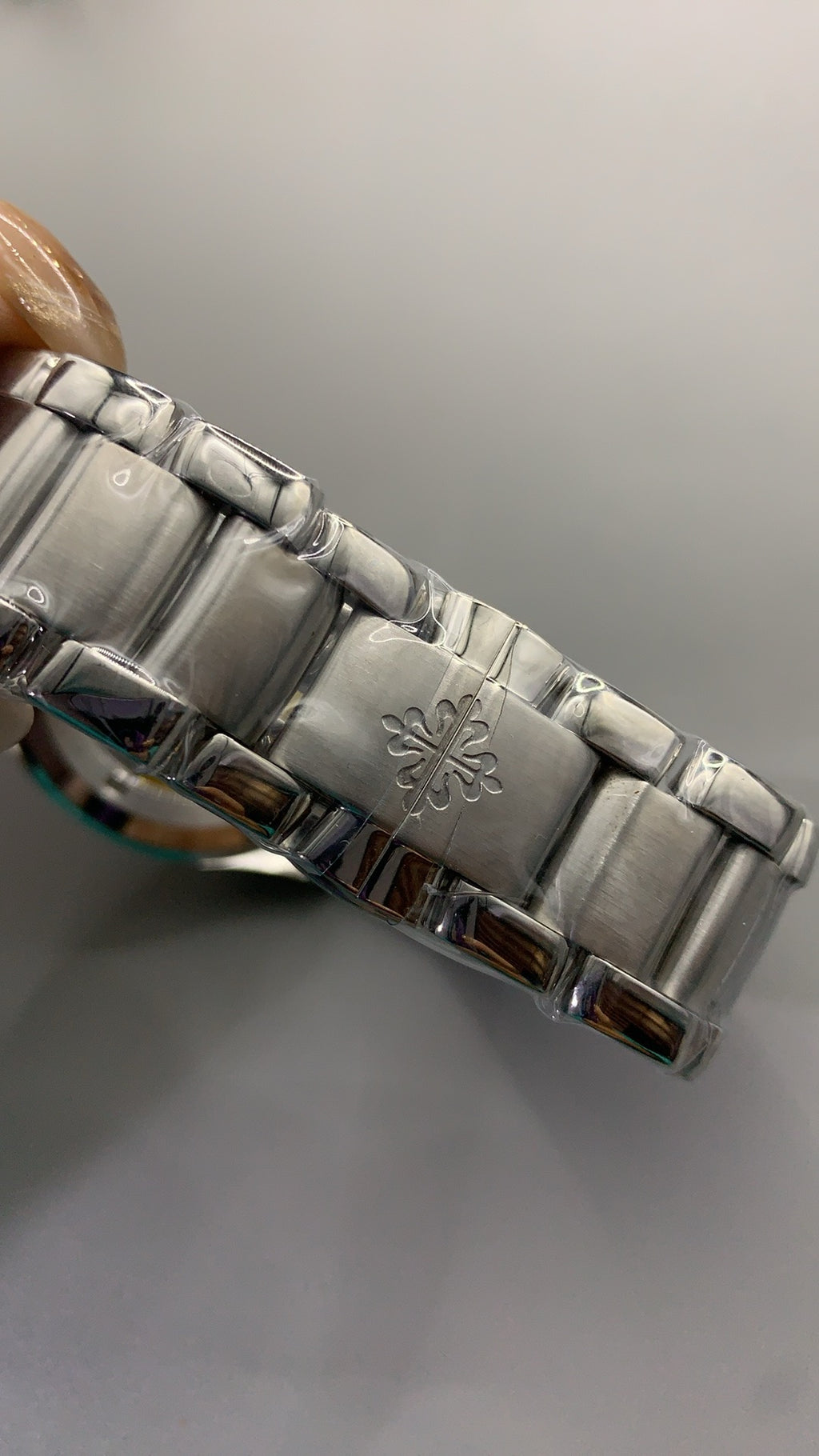 Patek Philippe Aquanaut 5167 | 40MM | หน้าปัดสีดำลายตาราง | สายสแตนเลสสตีล | กลไกอัตโนมัติ Cal.324 S C