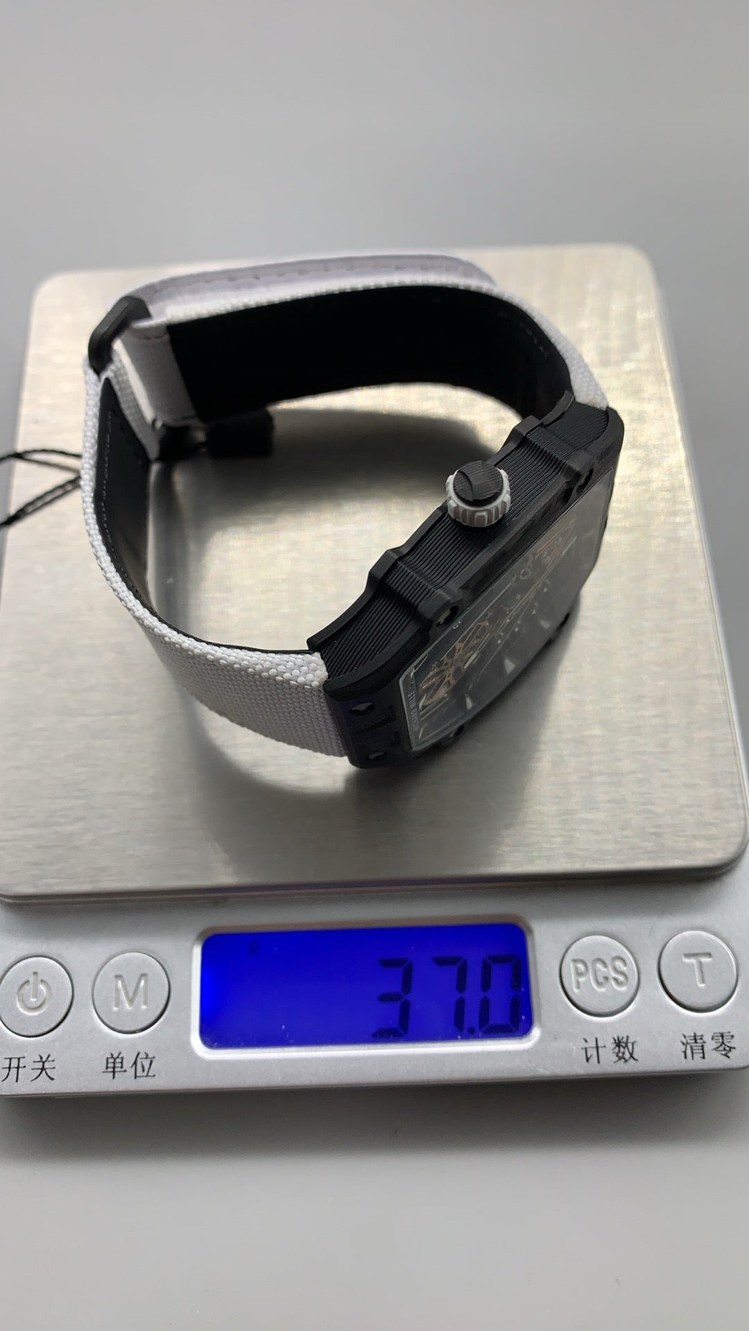 Richard Mille RM27-05 | 38.4MM | ตัวเรือนคาร์บอนไฟเบอร์ TPT + โครงไทเทเนียม | น้ำหนักเบาพิเศษ | หน้าปัดสเกเลตัน | กลไกไขลานมือ RM27-05