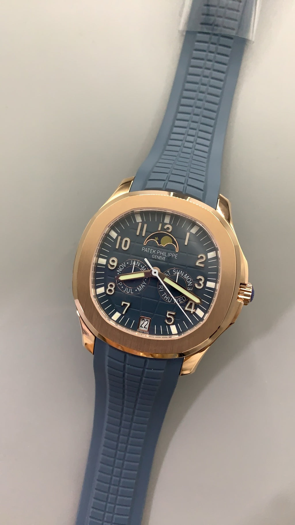 Patek Philippe 5261R | 38.5MM | ตัวเรือนสีโรสโกลด์ PVD | หน้าปัดสีน้ำเงินอมเทาซันเรย์ | ปฏิทินประจำปี + ข้างขึ้นข้างแรม | กลไกอัตโนมัติ Cal.26-330 S QA LU