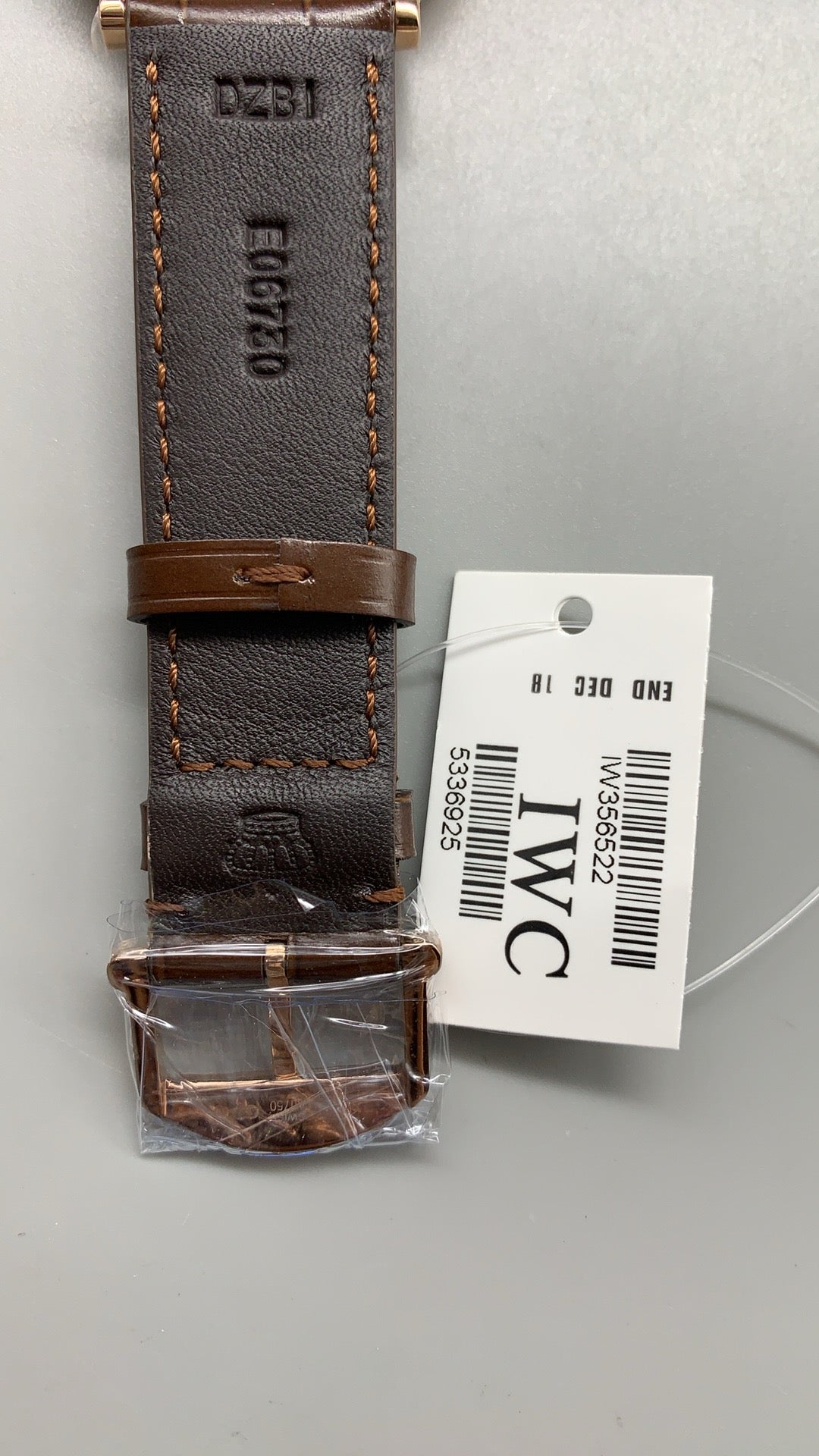 IWC Portofino Automatic | 40MM | หน้าปัดสีน้ำเงิน | ขอบโรสโกลด์ | สายหนังสีน้ำตาล