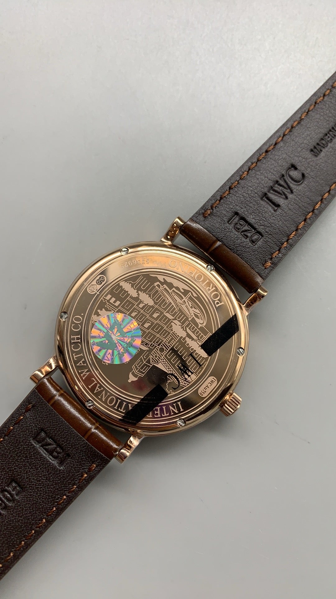 IWC Portofino Automatic | 40MM | หน้าปัดสีน้ำเงิน | ขอบโรสโกลด์ | สายหนังสีน้ำตาล