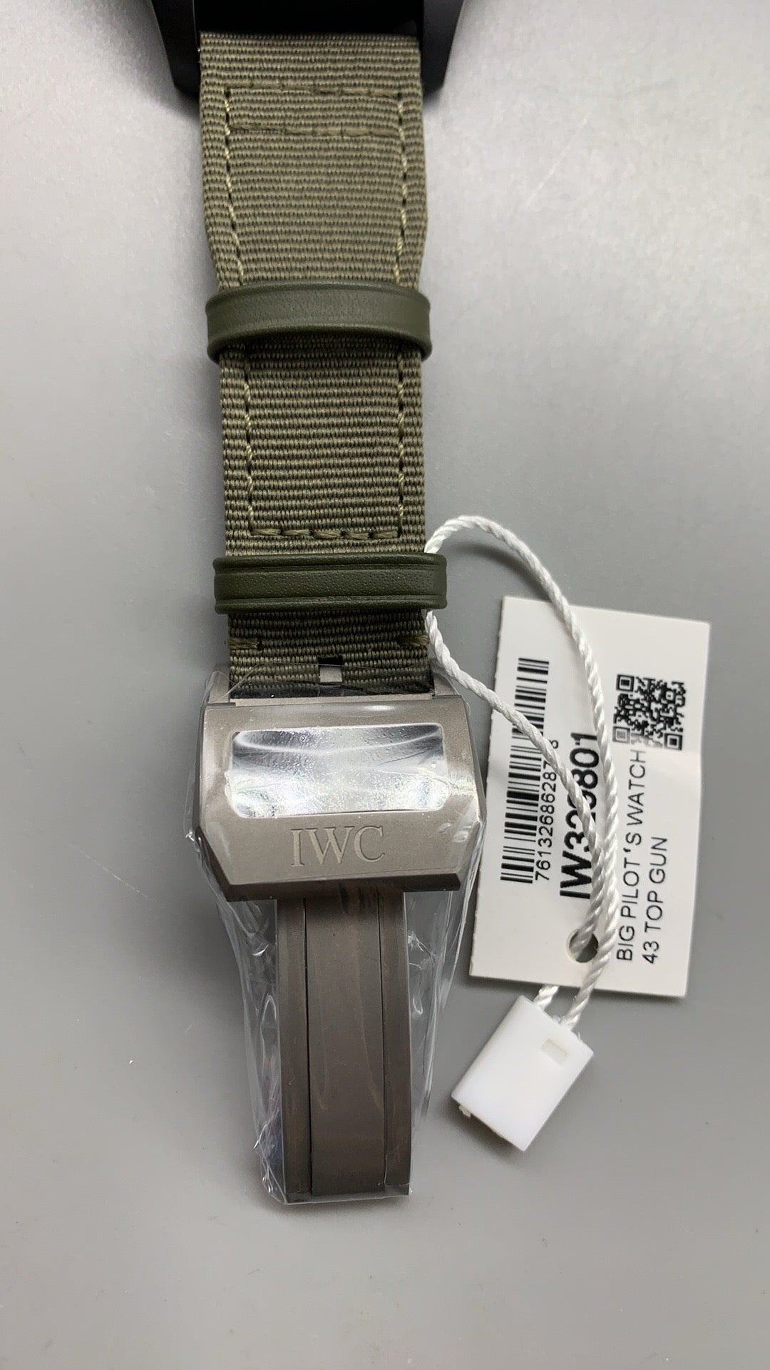 IWC Big Pilot’s Watch TOP GUN | 46MM | ตัวเรือนเซรามิกสีดำ | สายผ้าไนลอนสีเขียวทหาร | กลไกอัตโนมัติ