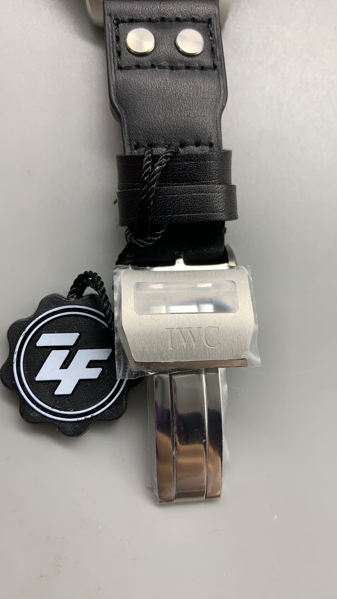 IWC Big Pilot’s Watch | 46MM | ตัวเรือนสแตนเลส | สายหนังลูกวัวสีดำ | กลไกอัตโนมัติ