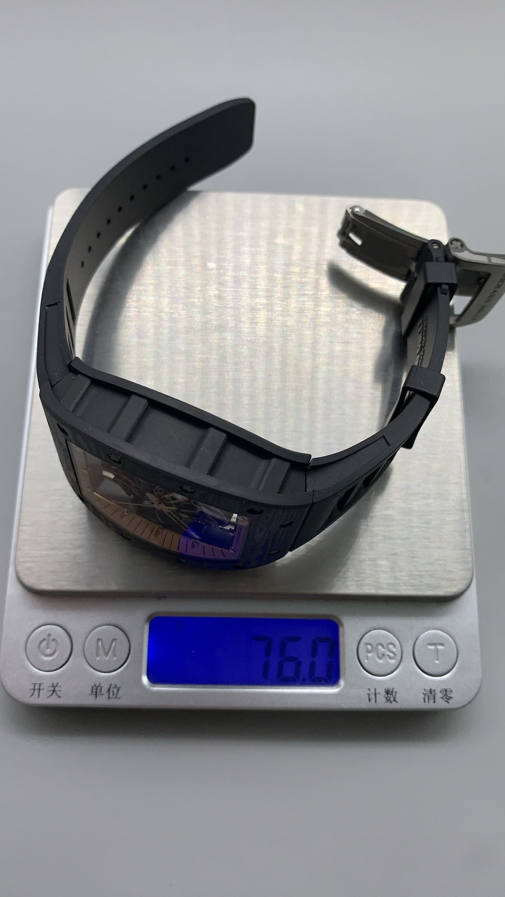 Richard Mille RM055 | 42MM | ตัวเรือนคาร์บอนไฟเบอร์ NTPT + โครงไทเทเนียม | หน้าปัดสเกเลตัน | กลไกไขลานมือ RMUL2