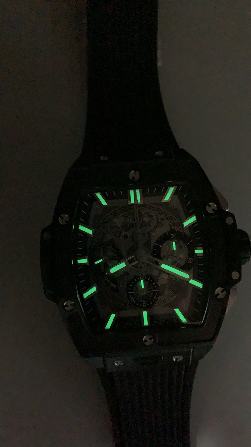 Hublot Spirit of Big Bang | 42MM | ตัวเรือนไทเทเนียมทรงถังไวน์ (Tonneau) | หน้าปัดสเกเลตัน | จับเวลา Chronograph | กลไกอัตโนมัติ HUB4700