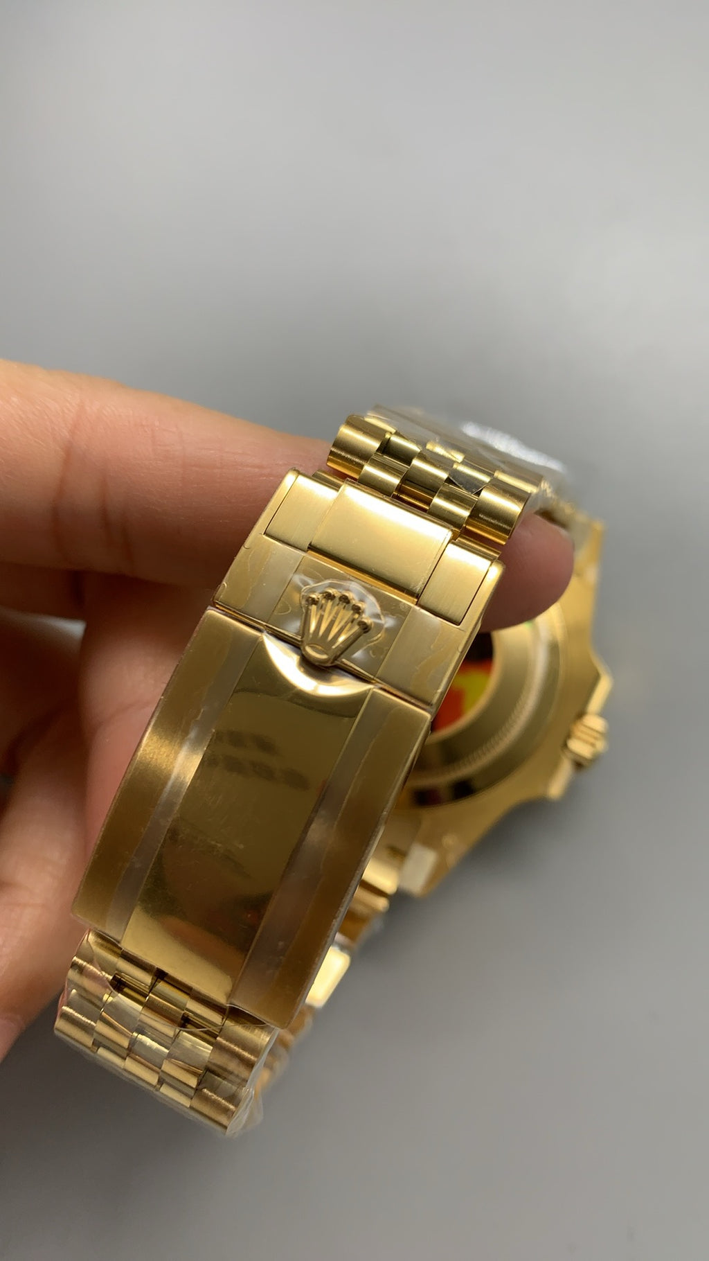 Rolex GMT-Master II 40MM | ขอบเซรามิกสีดำ-เทา (ขอบไข่เยี่ยวม้า) | ตัวเรือนสแตนเลสเคลือบสีทอง PVD | กลไกอัตโนมัติ Cal.3285