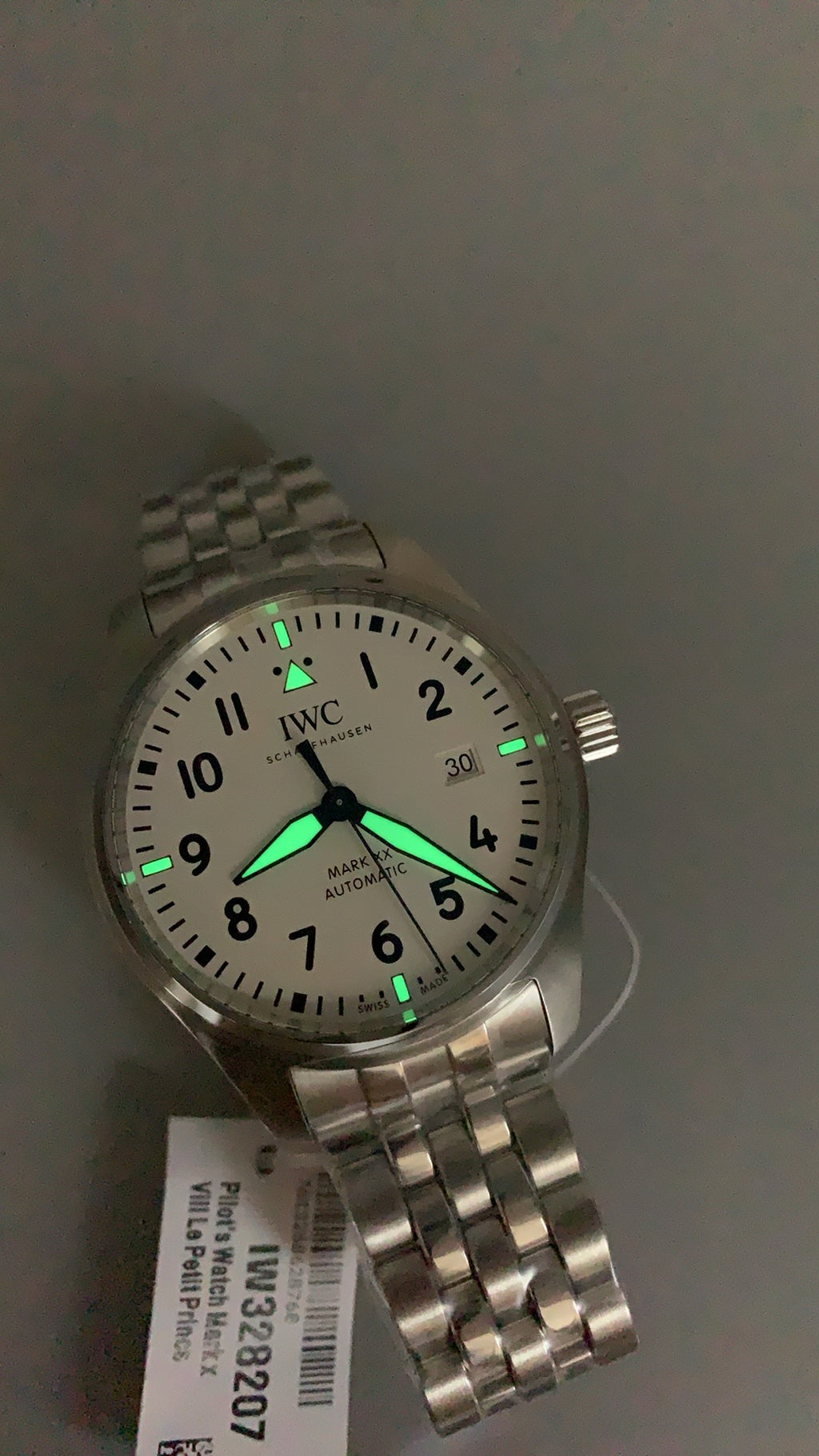 IWC Pilot’s Watch Mark XX | 40MM | ตัวเรือนสเตนเลสสตีล | หน้าปัดสีขาว | สายหนังวัว | กลไกอัตโนมัติ Cal.32111