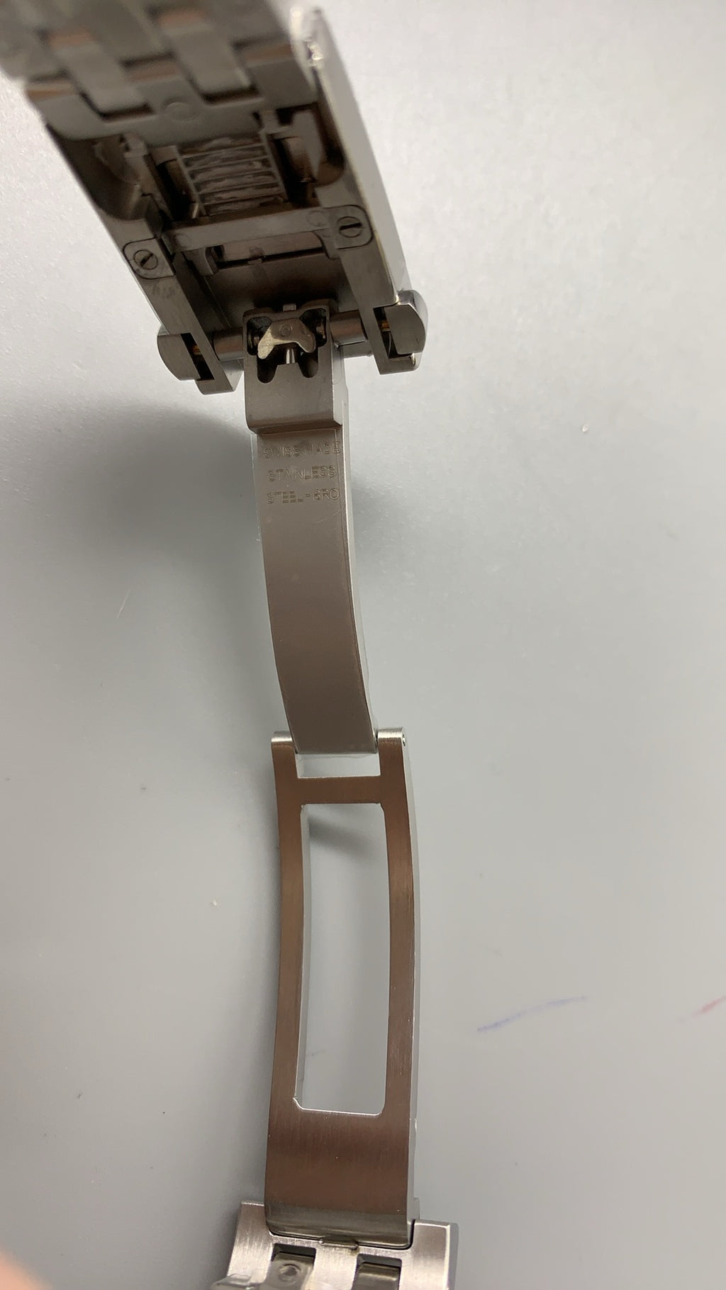 IWC Pilot’s Watch Mark XX | 40MM | ตัวเรือนสเตนเลสสตีล | หน้าปัดสีขาว | สายหนังวัว | กลไกอัตโนมัติ Cal.32111