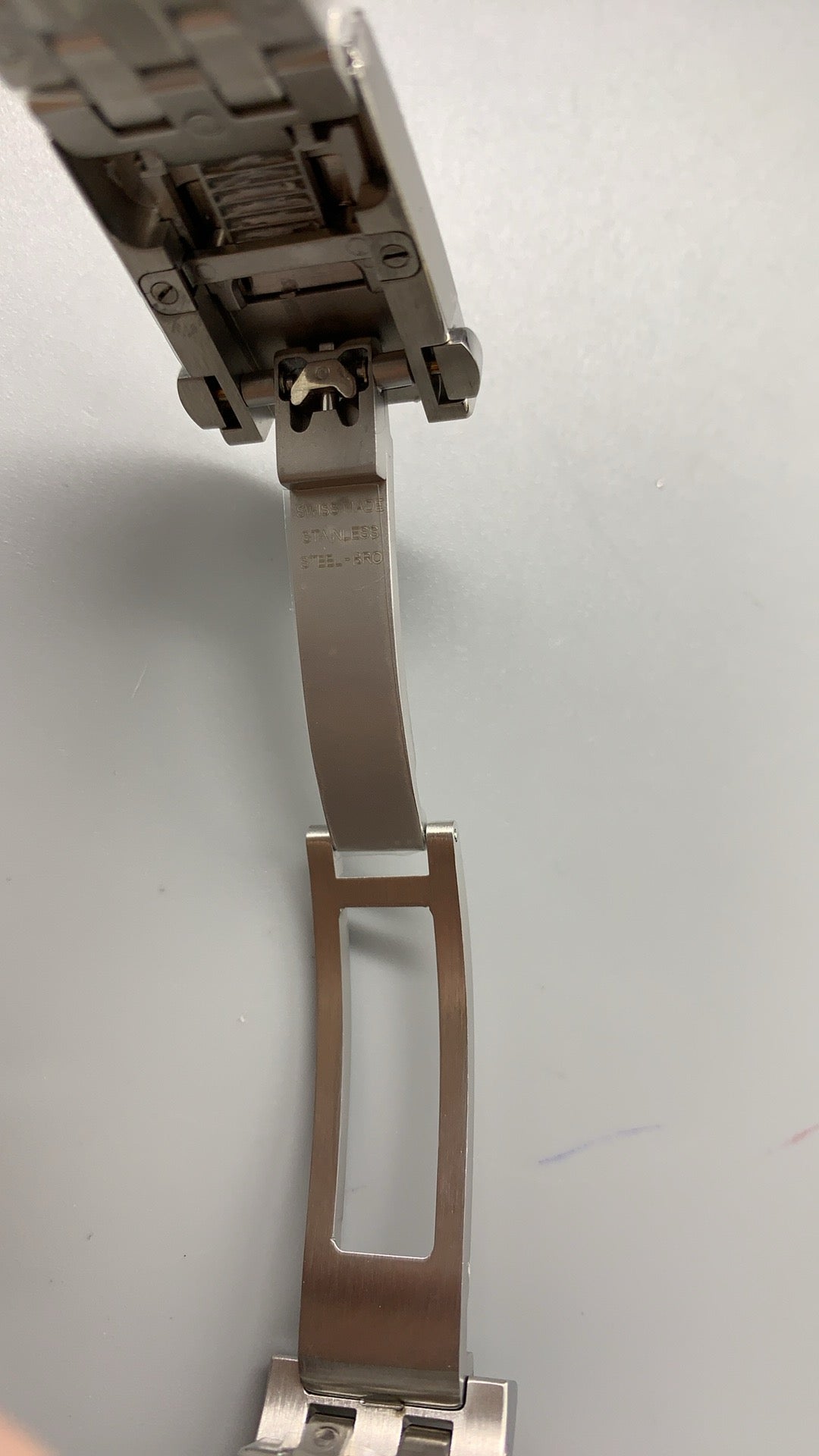 IWC Pilot’s Watch Mark XX | 40MM | ตัวเรือนสเตนเลสสตีล | หน้าปัดสีขาว | สายหนังวัว | กลไกอัตโนมัติ Cal.32111