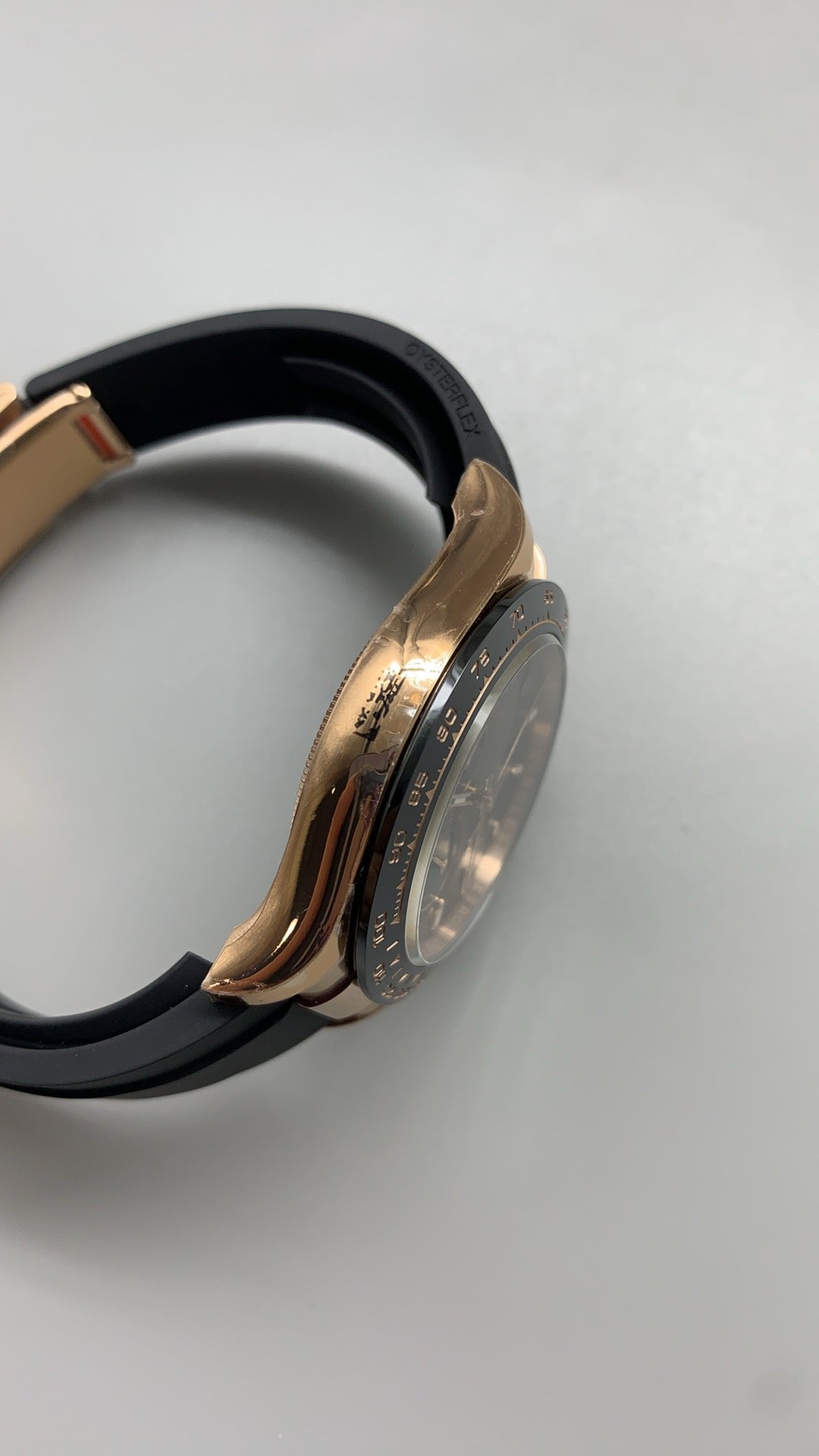 Rolex Daytona 40MM | หน้าปัดสีน้ำตาล | ตัวเรือนสแตนเลสเคลือบสีโรสโกลด์ PVD | สายยาง | กลไกอัตโนมัติ Cal.4130