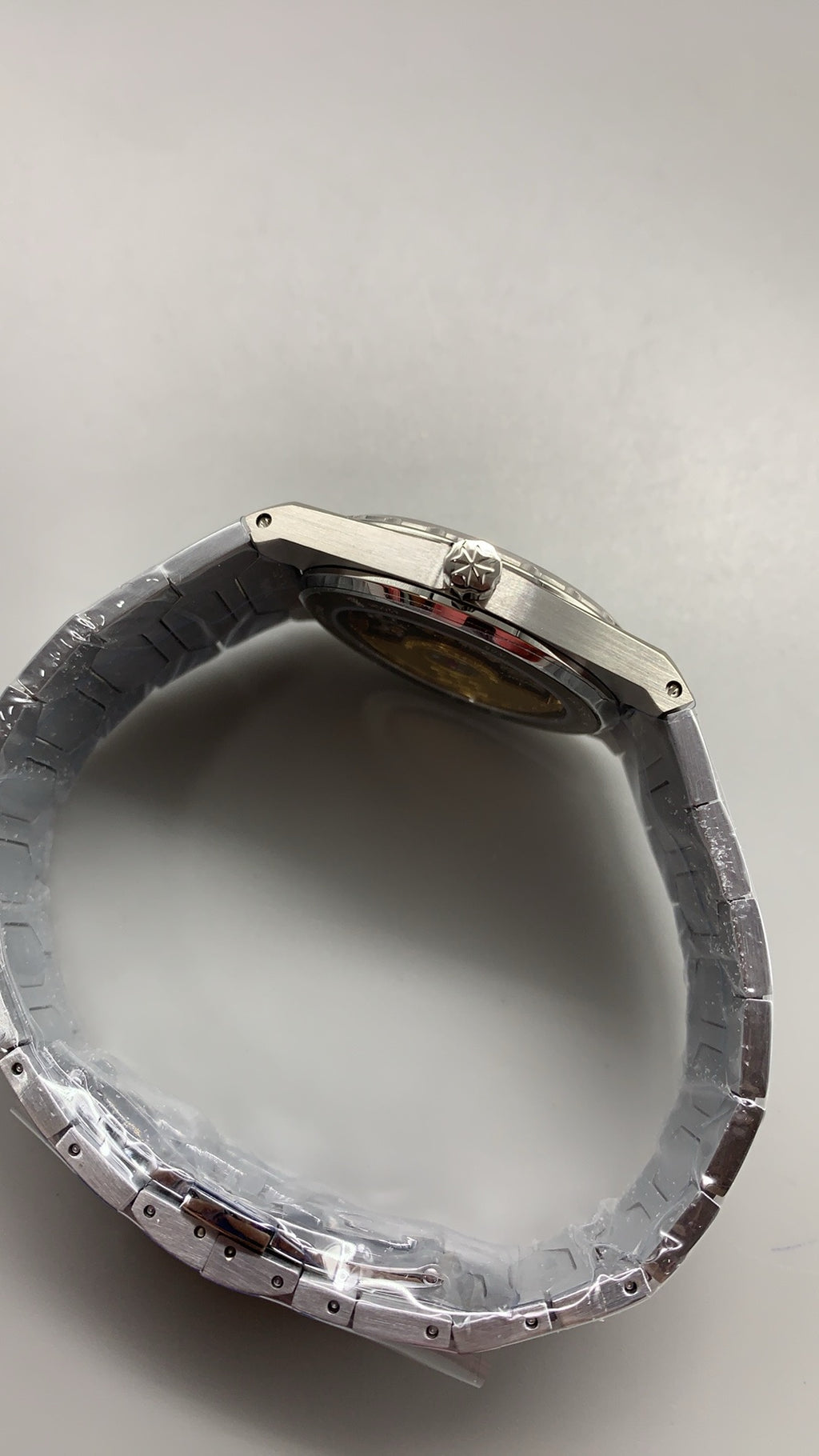 Vacheron Constantin Historiques 222 | 37MM | ตัวเรือนสแตนเลสสตีล | หน้าปัดสีทองแชมเปญ | สายเหล็กสแตนเลส | กลไกอัตโนมัติ Cal.2455/2