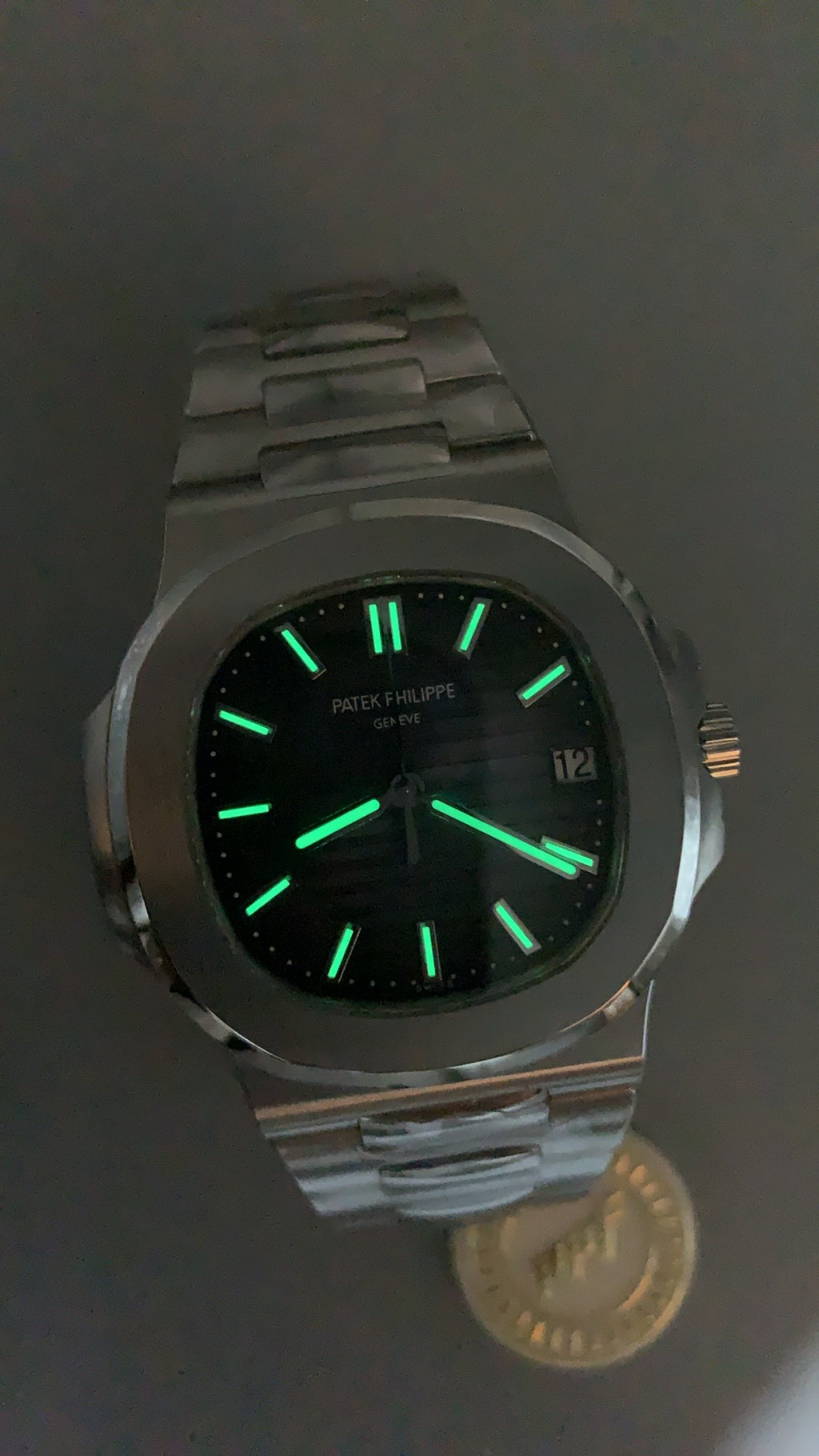 Patek Philippe Nautilus 5711 | 40MM | หน้าปัดสีน้ำเงินลายริ้ว | ตัวเรือนสแตนเลสสตีล | กลไกอัตโนมัติ Cal.324 S C