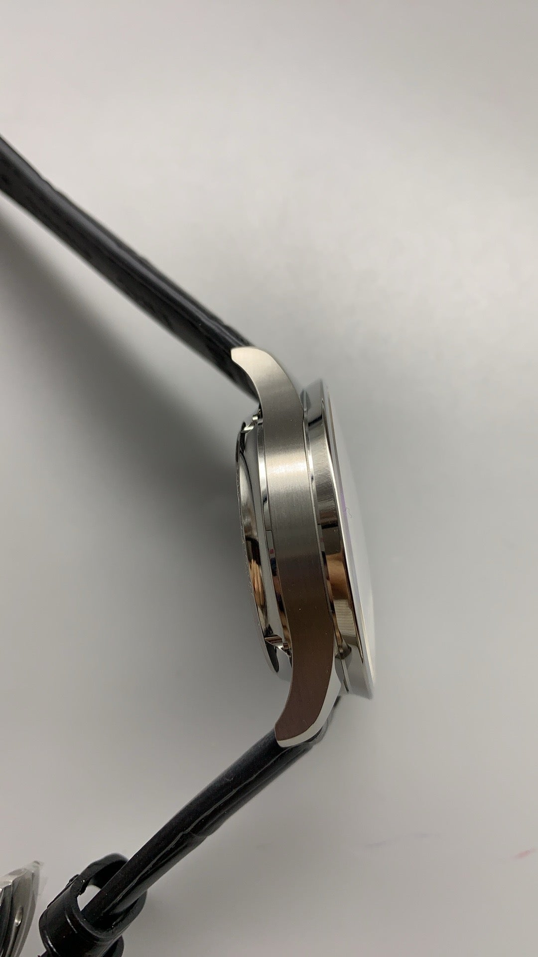 IWC Portugieser Chronograph IW371605 | 41MM | ตัวเรือนสเตนเลสสตีล | หน้าปัดสีขาว | เข็มสีน้ำเงิน | สายหนังจระเข้สีดำ | กลไกอัตโนมัติ Cal.69355