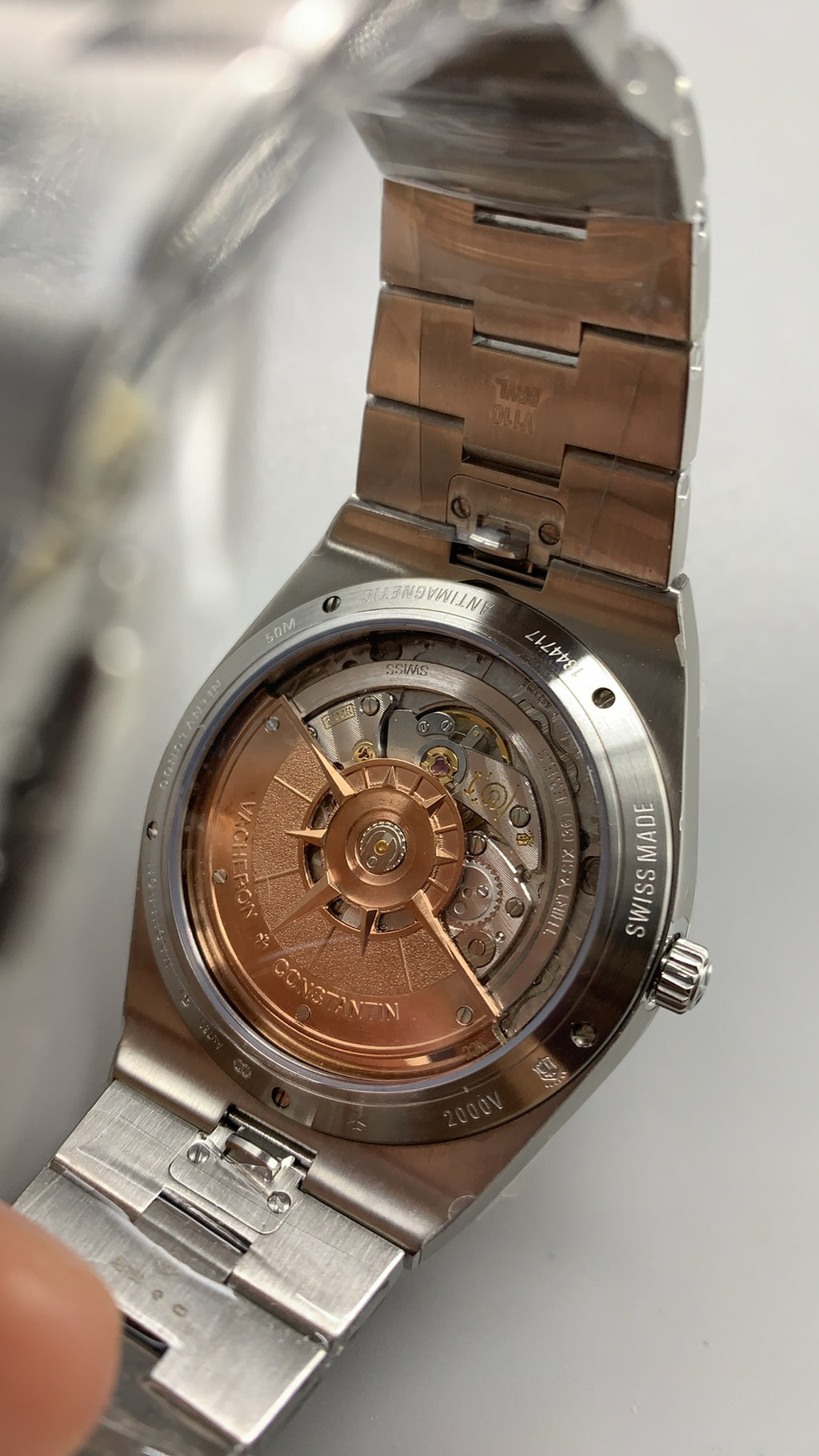 Vacheron Constantin Overseas Ultra-Thin 2000V | 40MM | ตัวเรือนสแตนเลสสตีล | ตัวเรือนบางพิเศษ | หน้าปัดสีน้ำเงิน | สายเหล็กสแตนเลส | กลไกอัตโนมัติ Cal.1120