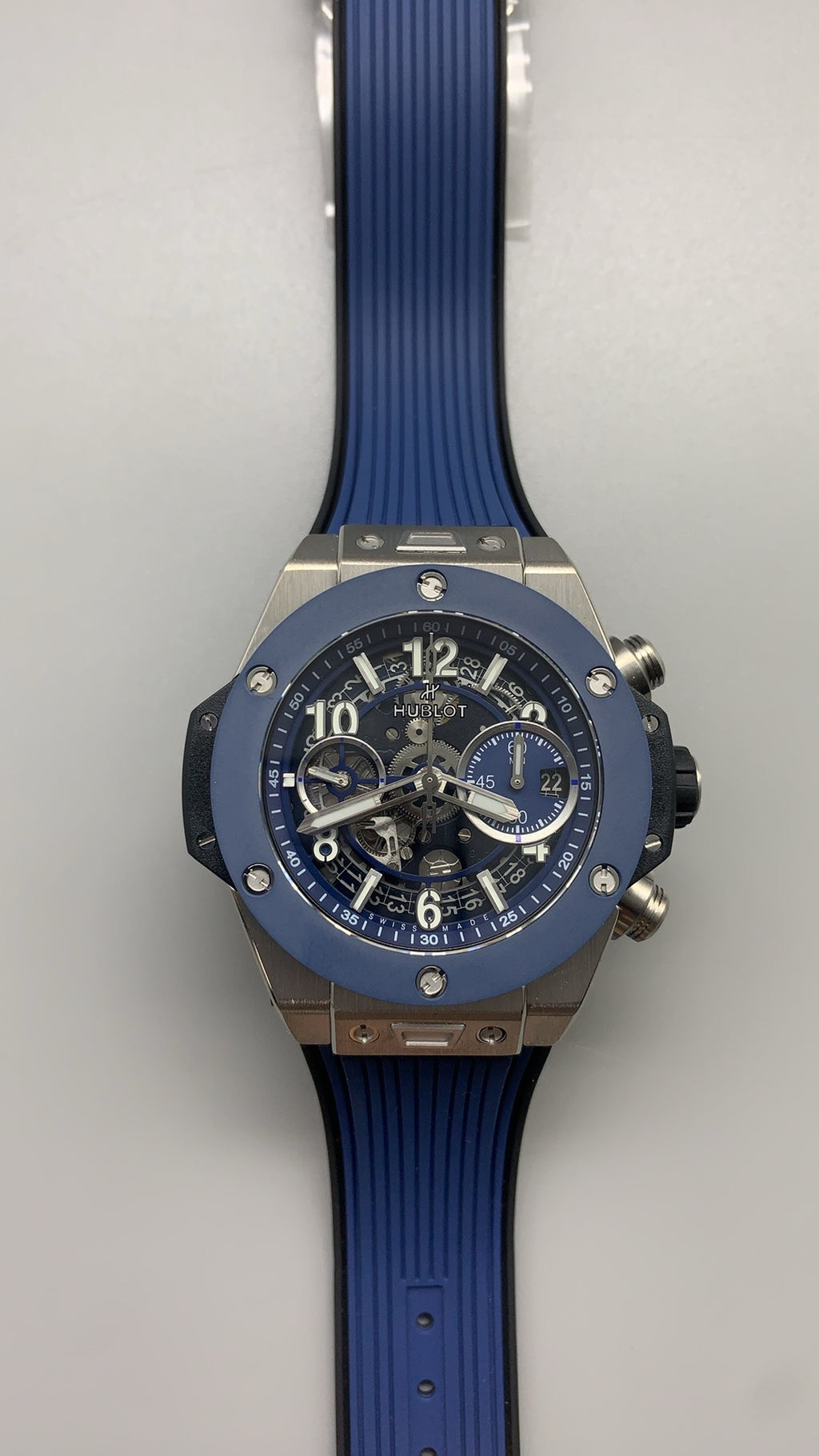 Hublot Big Bang Chronograph | 44MM | ตัวเรือนสแตนเลสสตีล | ขอบเซรามิกสีน้ำเงิน | หน้าปัดสเกเลตัน | จับเวลา Chronograph | กลไกอัตโนมัติ HUB4100