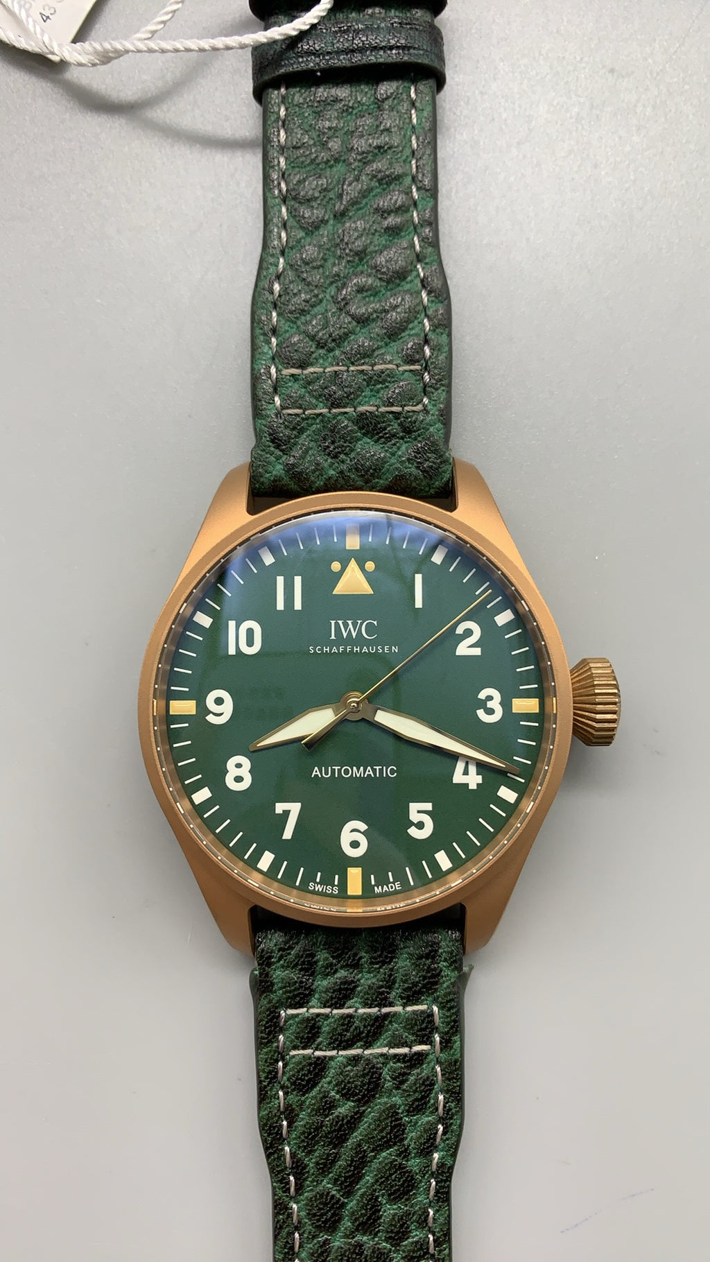 IWC Big Pilot's Watch 43 Bronze Green | 43MM | ตัวเรือนบรอนซ์ | หน้าปัดสีเขียว | สายหนังสีเขียว | กลไกอัตโนมัติ Cal.82100