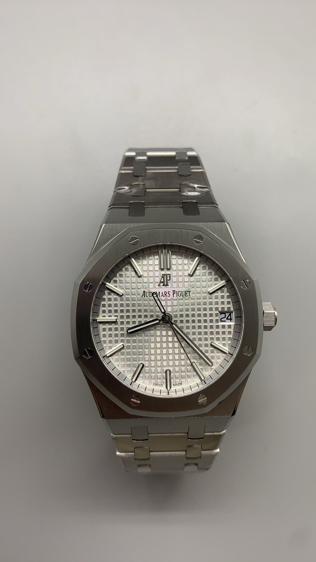 Audemars Piguet Royal Oak 15500ST | 41MM | ตัวเรือนสแตนเลสสตีล | หน้าปัดสีขาว | กลไกอัตโนมัติ Cal.4302