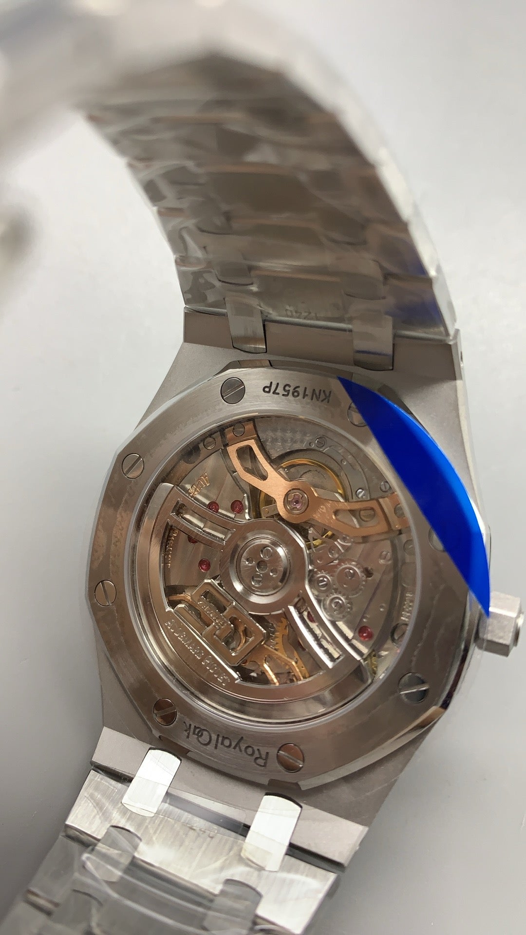 Audemars Piguet Royal Oak 16202ST | 39MM | ตัวเรือนสแตนเลสสตีล | หน้าปัดสีน้ำเงินซันเบิร์สต์ | กลไกอัตโนมัติ Cal.7121