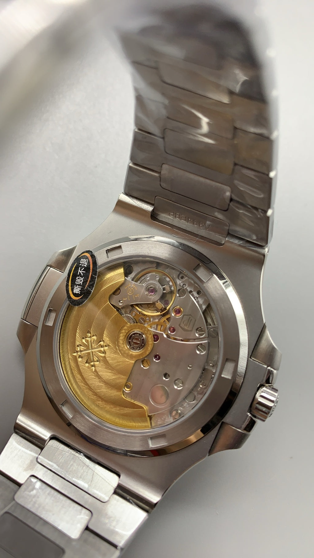 Patek Philippe Nautilus 5711 | 40MM | หน้าปัดสีขาวลายริ้ว | ตัวเรือนสแตนเลสสตีล | กลไกอัตโนมัติ Cal.324 S C