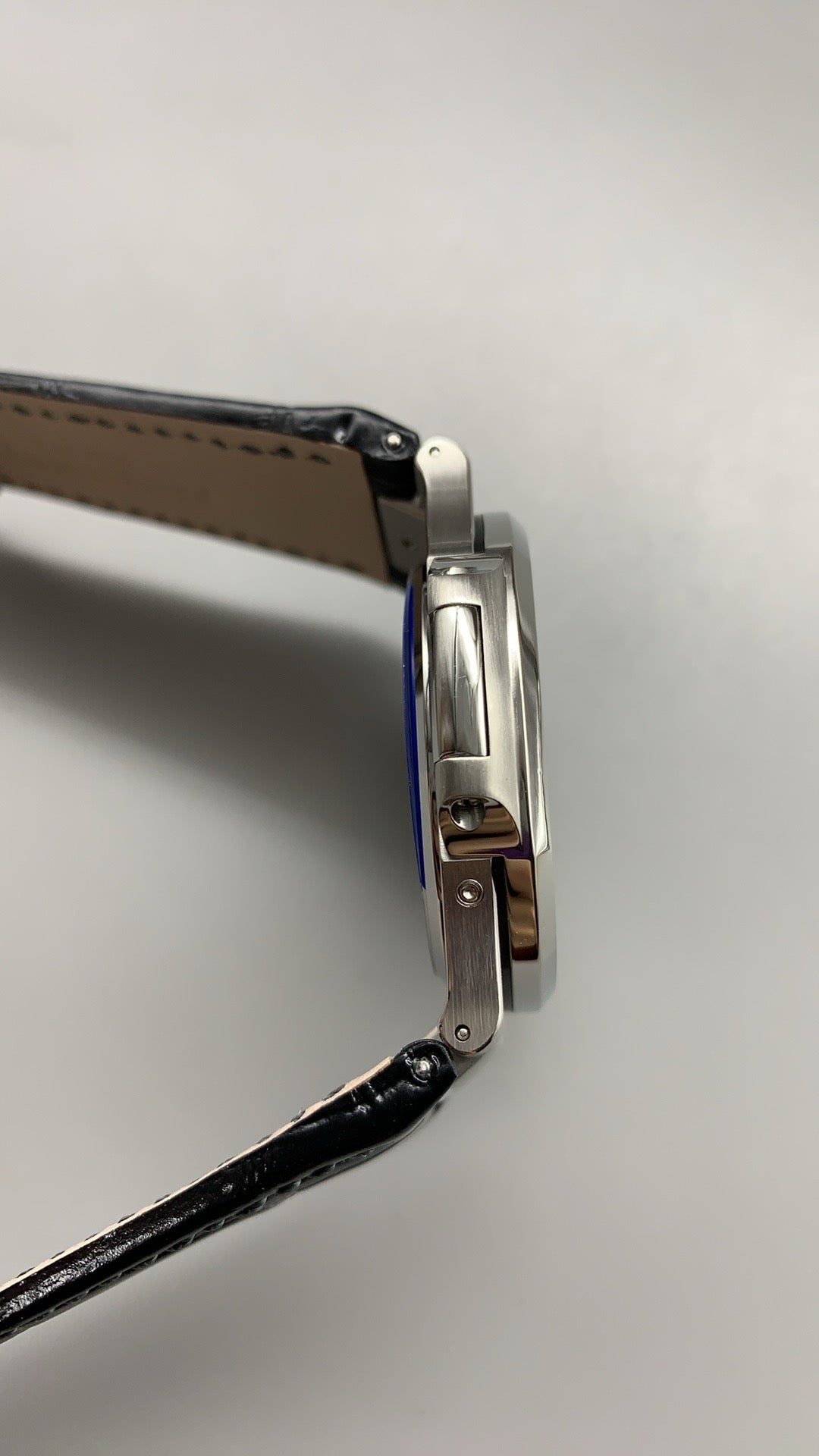 Patek Philippe Nautilus 5712 | 40MM | หน้าปัดสีเทาซันเรย์ | สายหนังจระเข้ | กลไกอัตโนมัติ Cal.240 PS IRM C LU