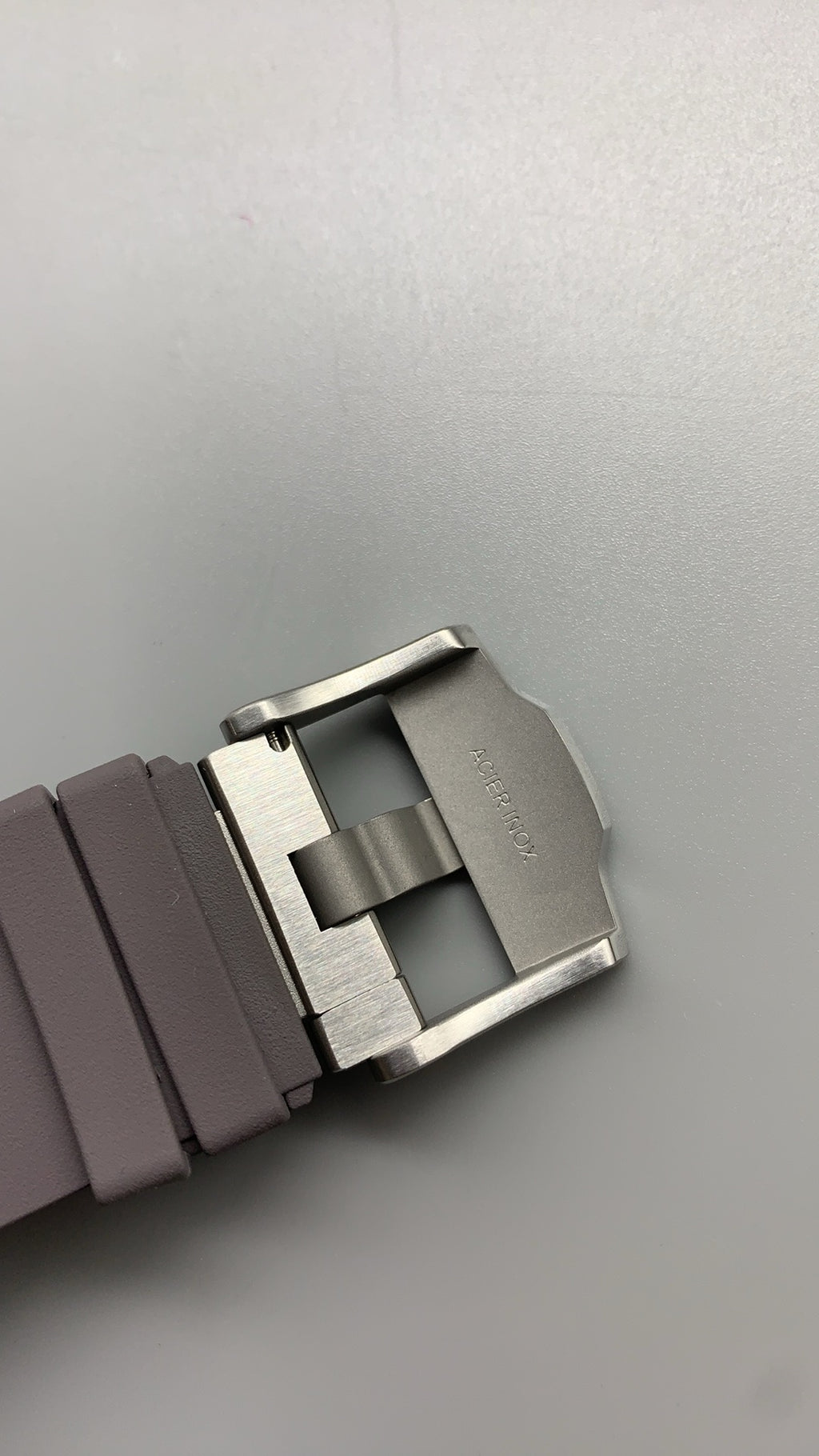 Audemars Piguet Royal Oak Offshore Diver 15720ST | 42MM | Stainless steel case | Grey dial | Quick-release rubber strap | Automatic movement Cal.4308