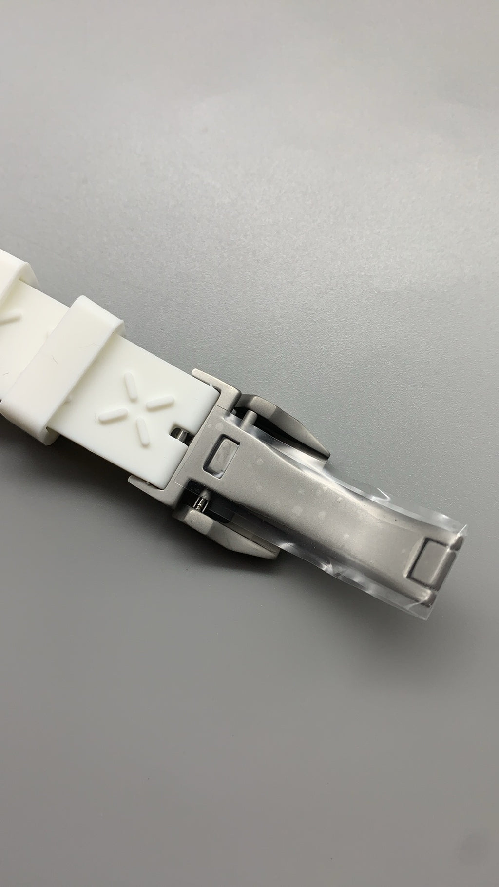 IWC Pilot's Watch Chronograph TOP GUN Lake Tahoe | 44.5MM | ตัวเรือนเซรามิกสีขาว | ฟังก์ชันจับเวลา | หน้าปัดสีดำ | สายยางสีขาว | กลไกอัตโนมัติ Cal.69380