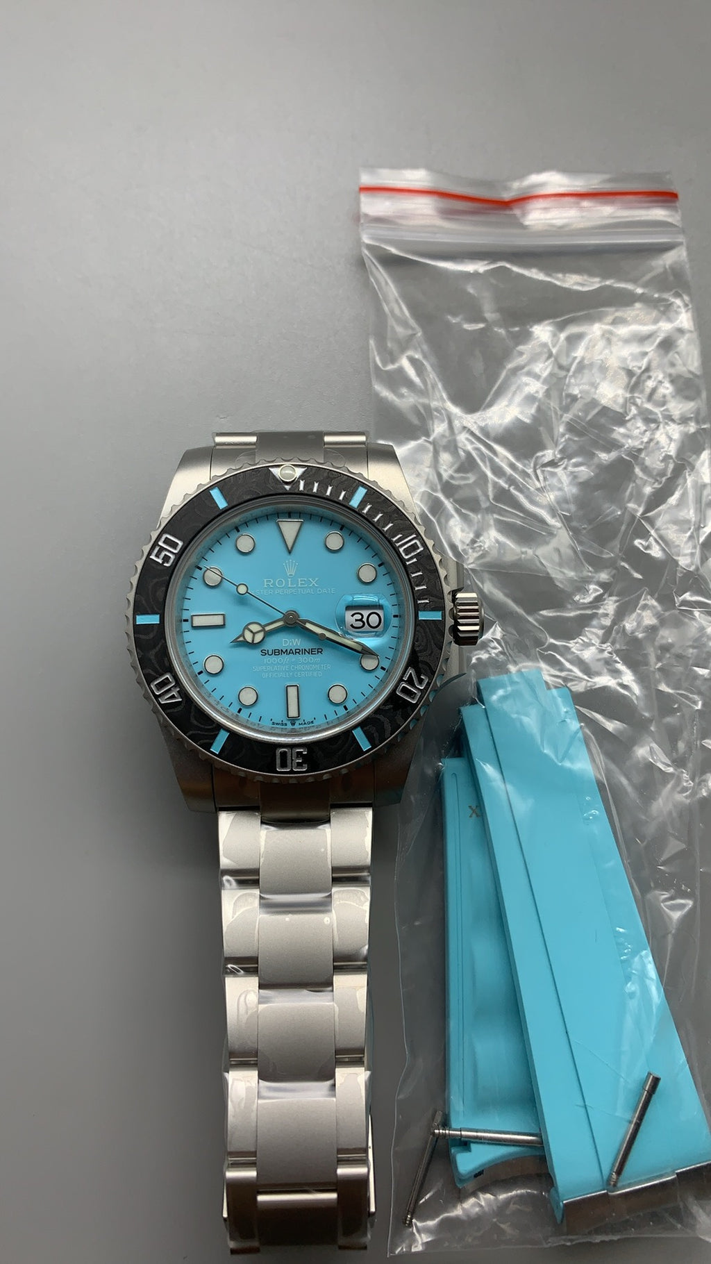 Rolex Submariner DIW 40MM | หน้าปัดสีฟ้า Tiffany | ตัวเรือนไทเทเนียม | กลไกอัตโนมัติ Cal.3135