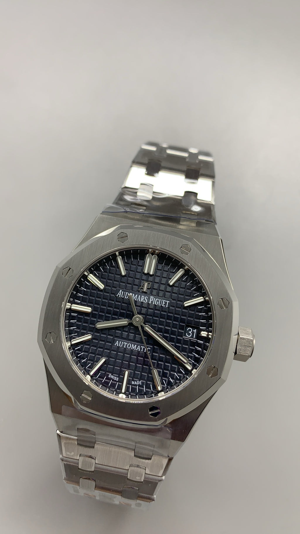 Audemars Piguet Royal Oak 15450ST | 37MM | ตัวเรือนสแตนเลสสตีล | หน้าปัดสีน้ำเงิน | กลไกอัตโนมัติ Cal.3120